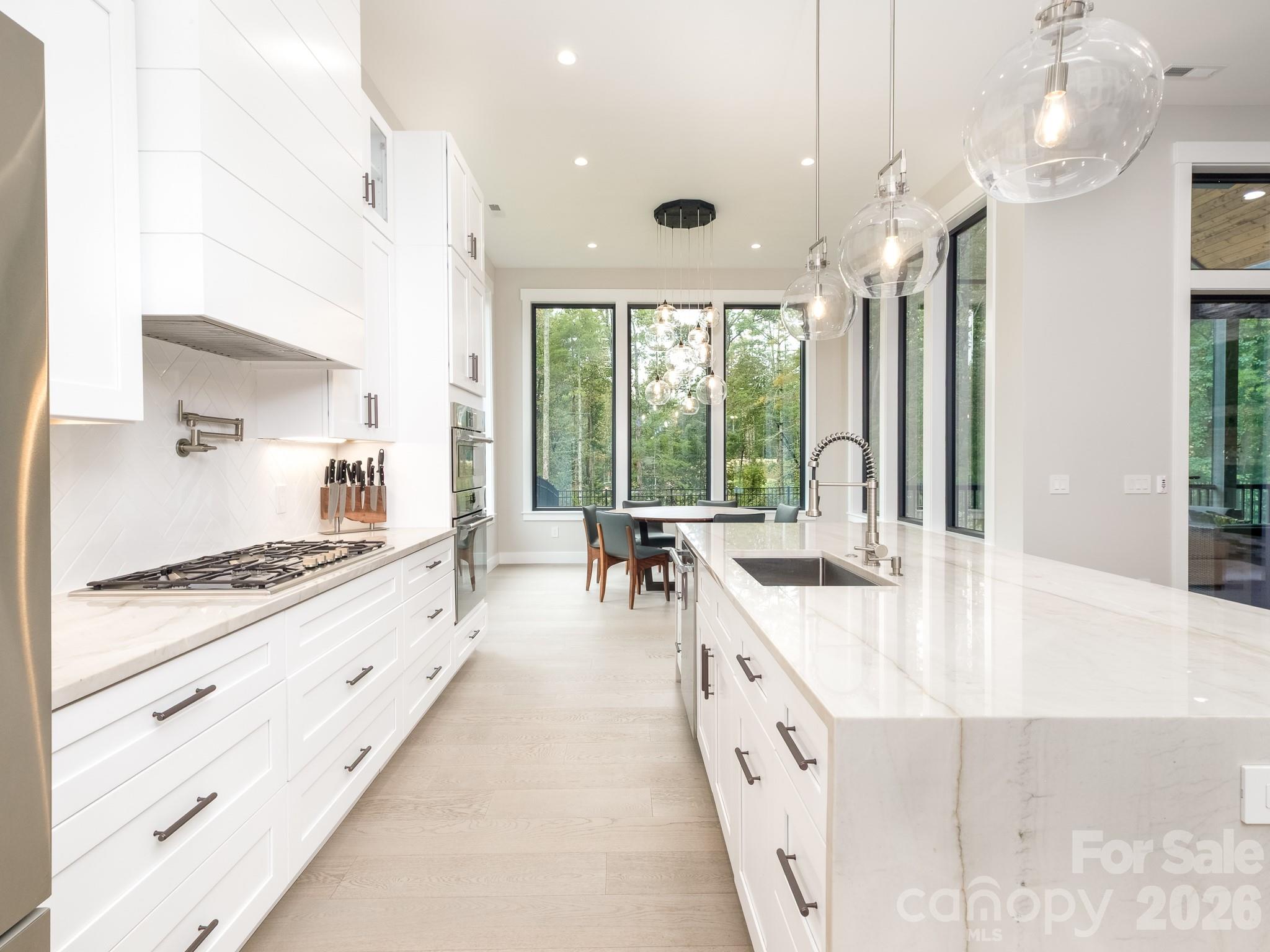 422 Ascension Valley — Horse Shoe