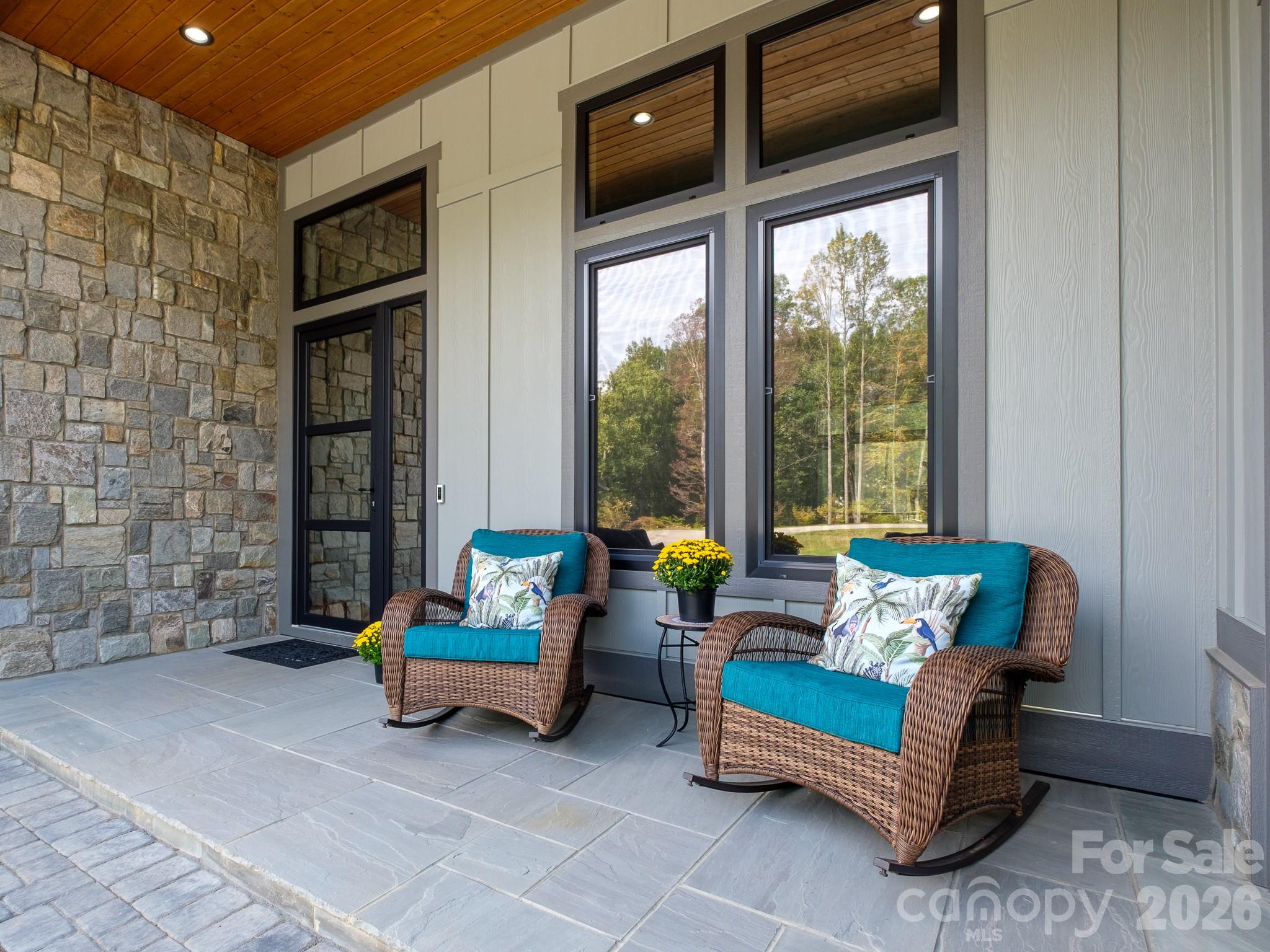 422 Ascension Valley — Horse Shoe