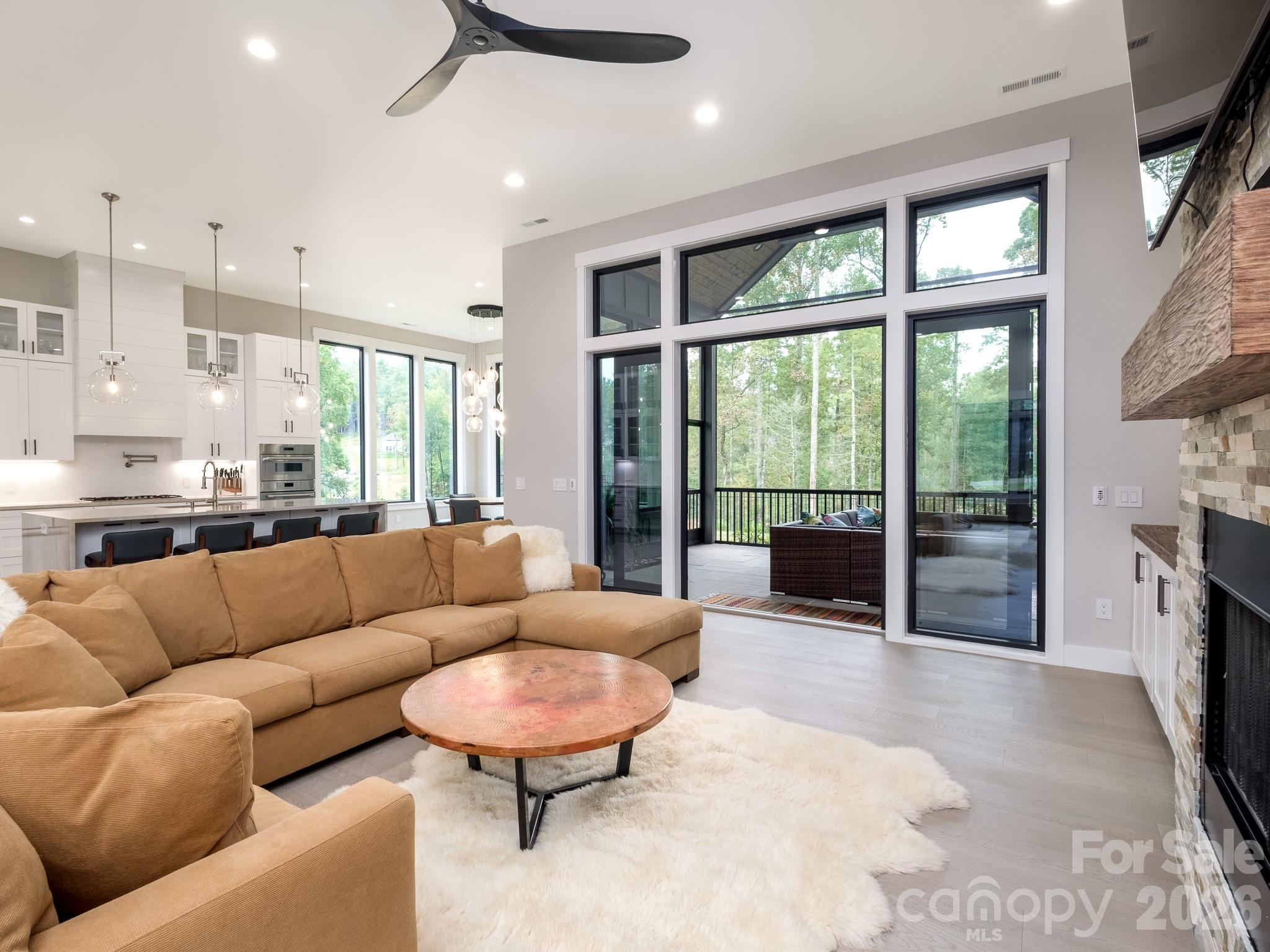422 Ascension Valley — Horse Shoe