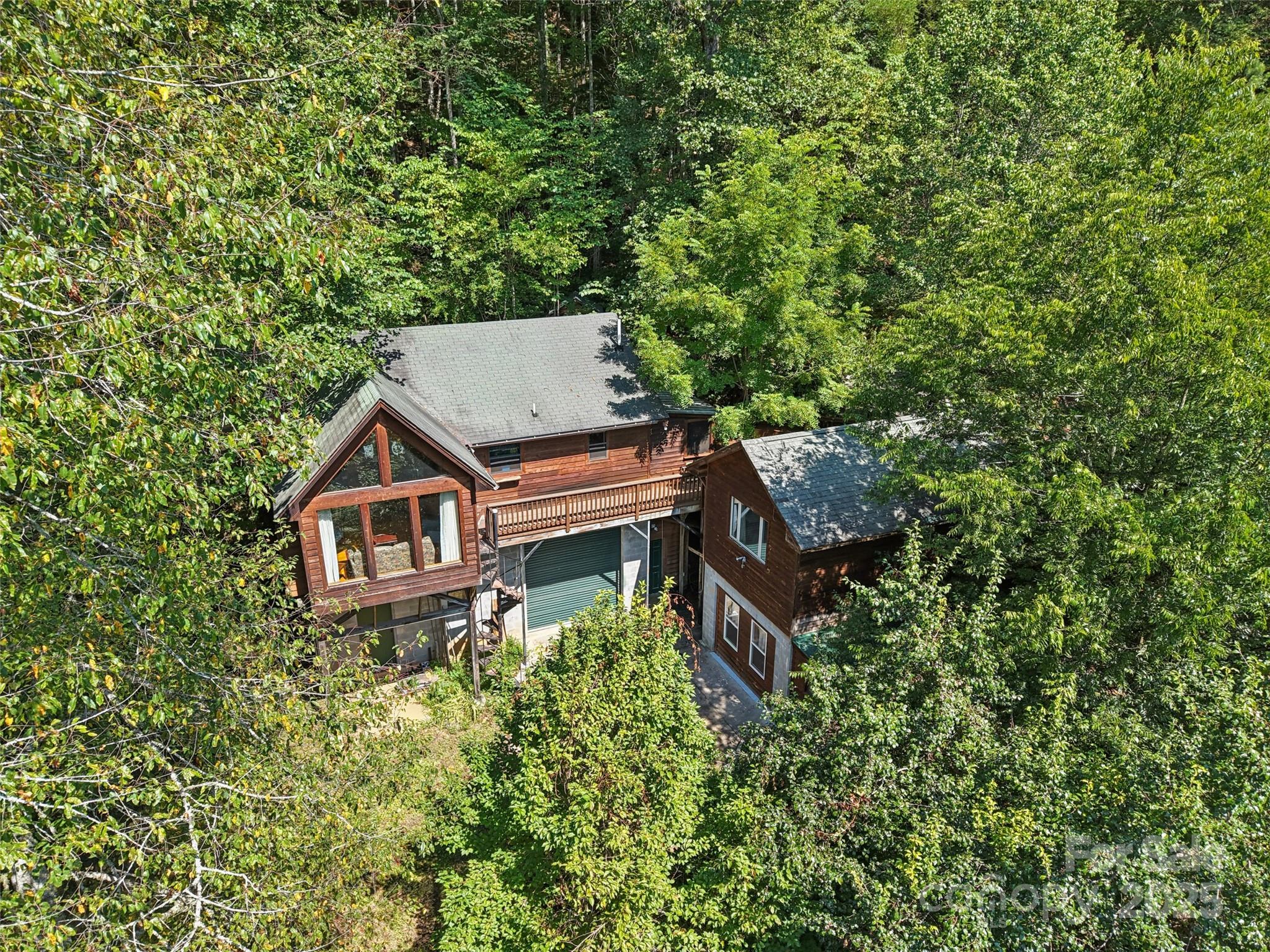 139 Forest Hills Road — Bryson City