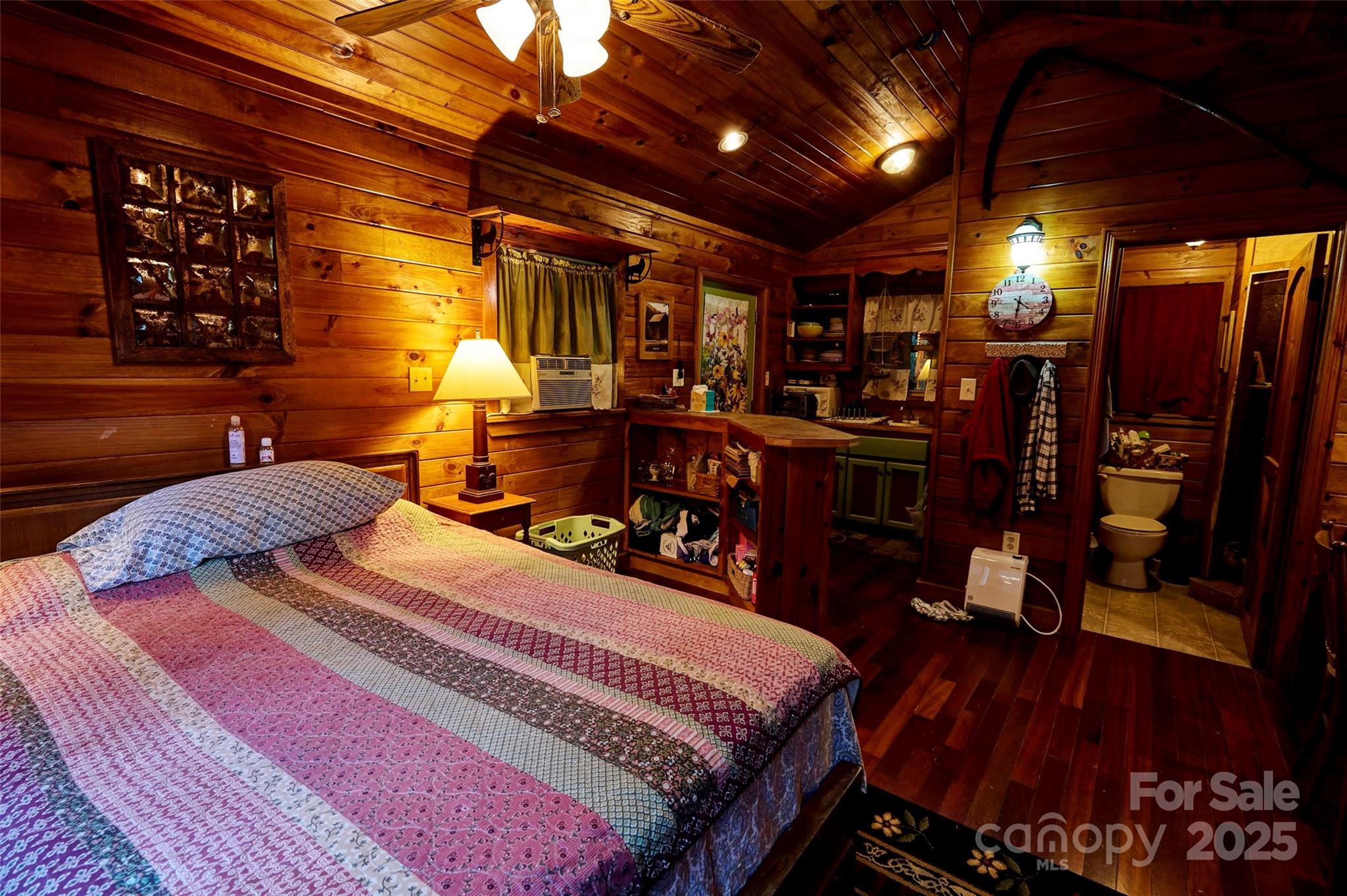 139 Forest Hills Road — Bryson City