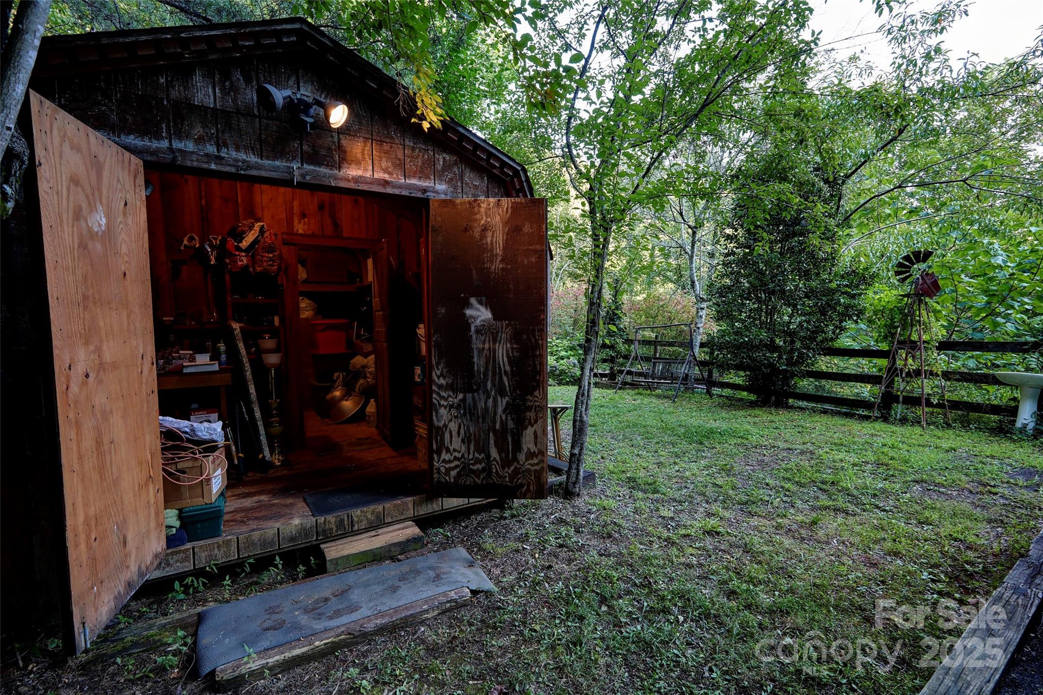 139 Forest Hills Road — Bryson City