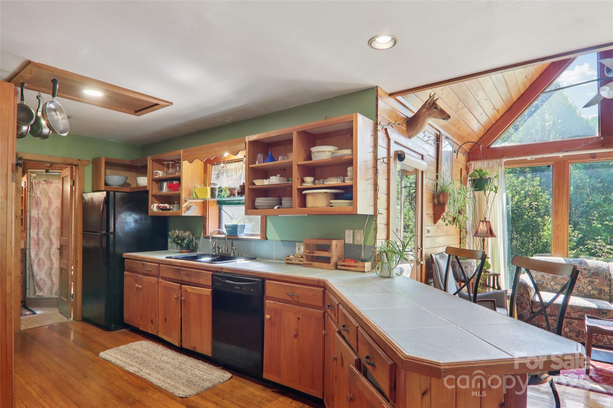 139 Forest Hills Road — Bryson City