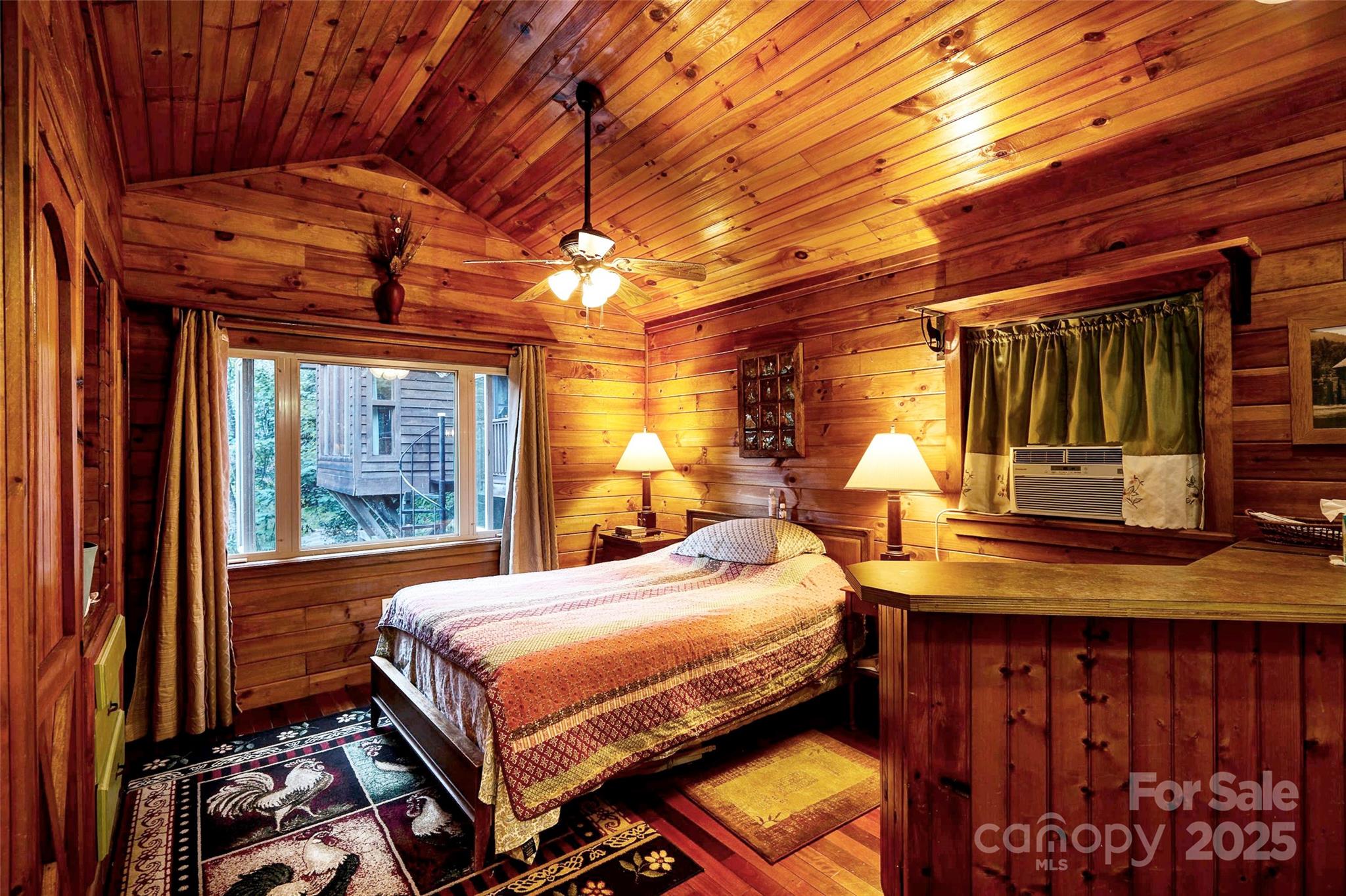 139 Forest Hills Road — Bryson City
