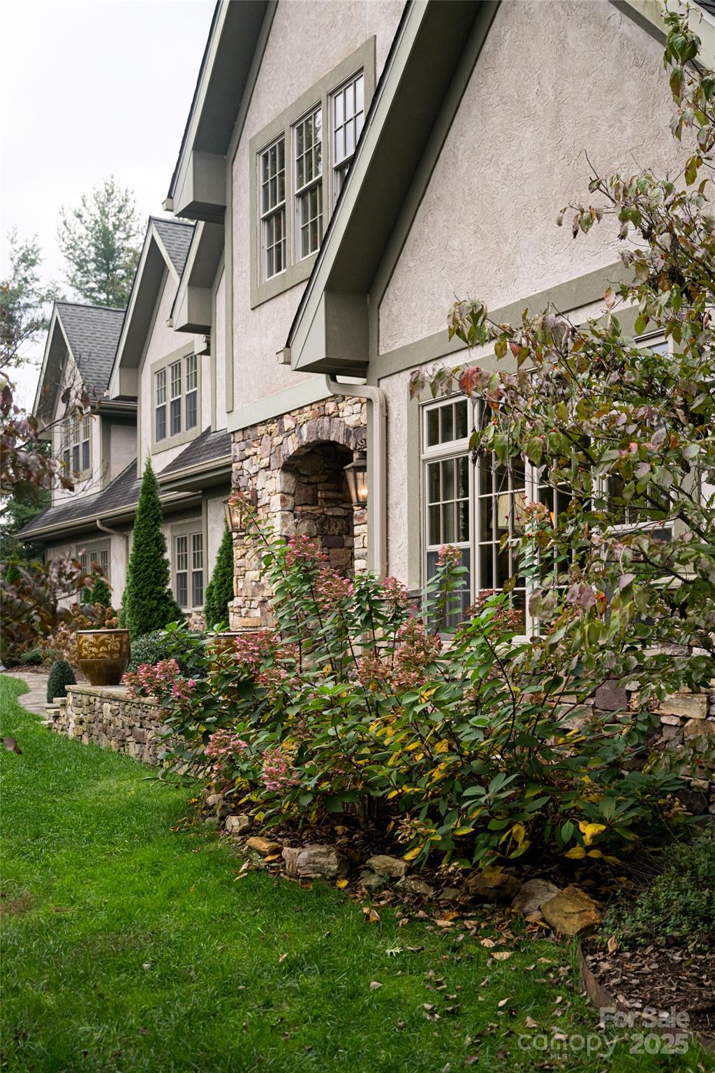 53 Cedar Hill Drive — Asheville