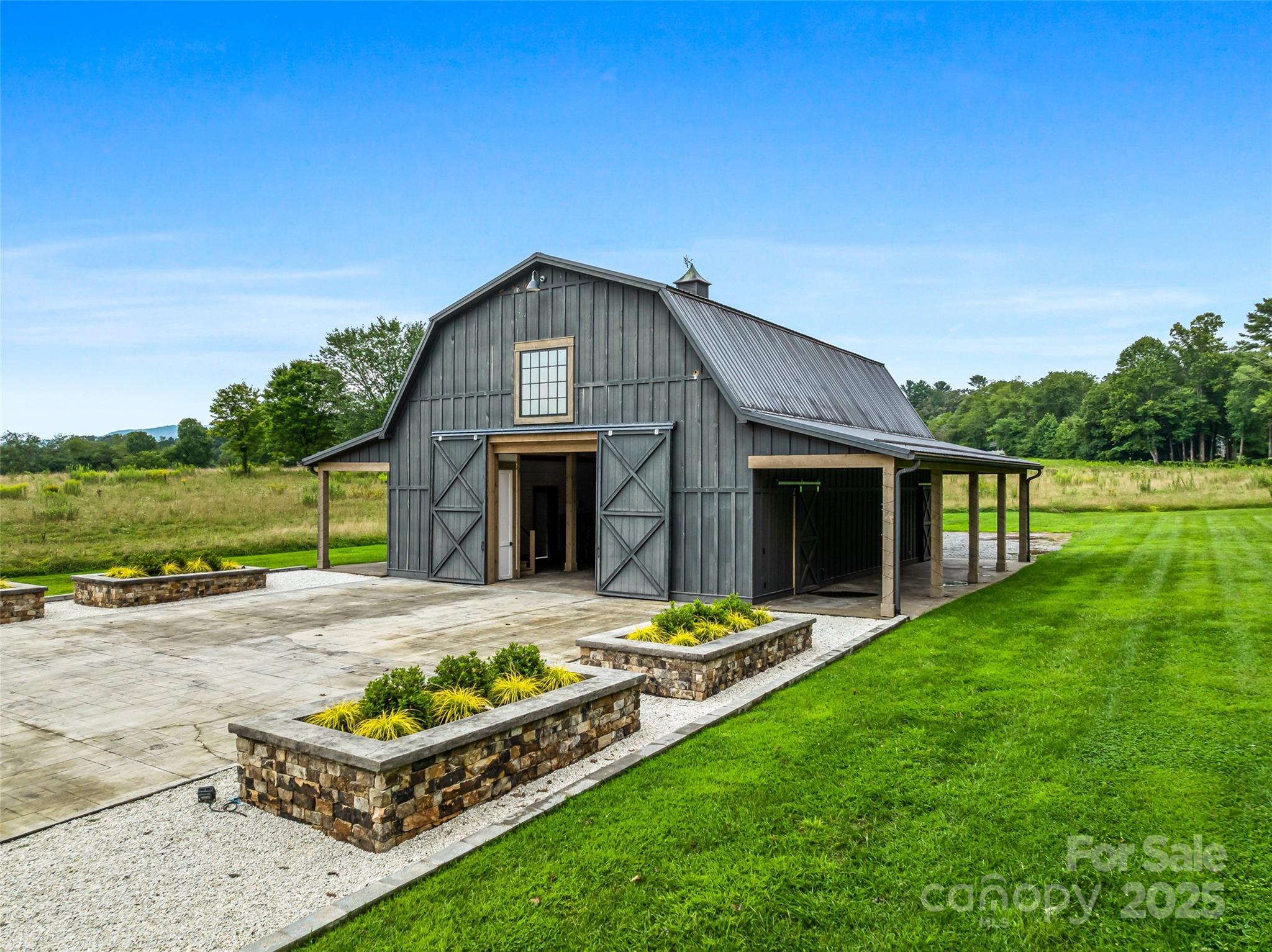 26 Cook Lane — Mills River