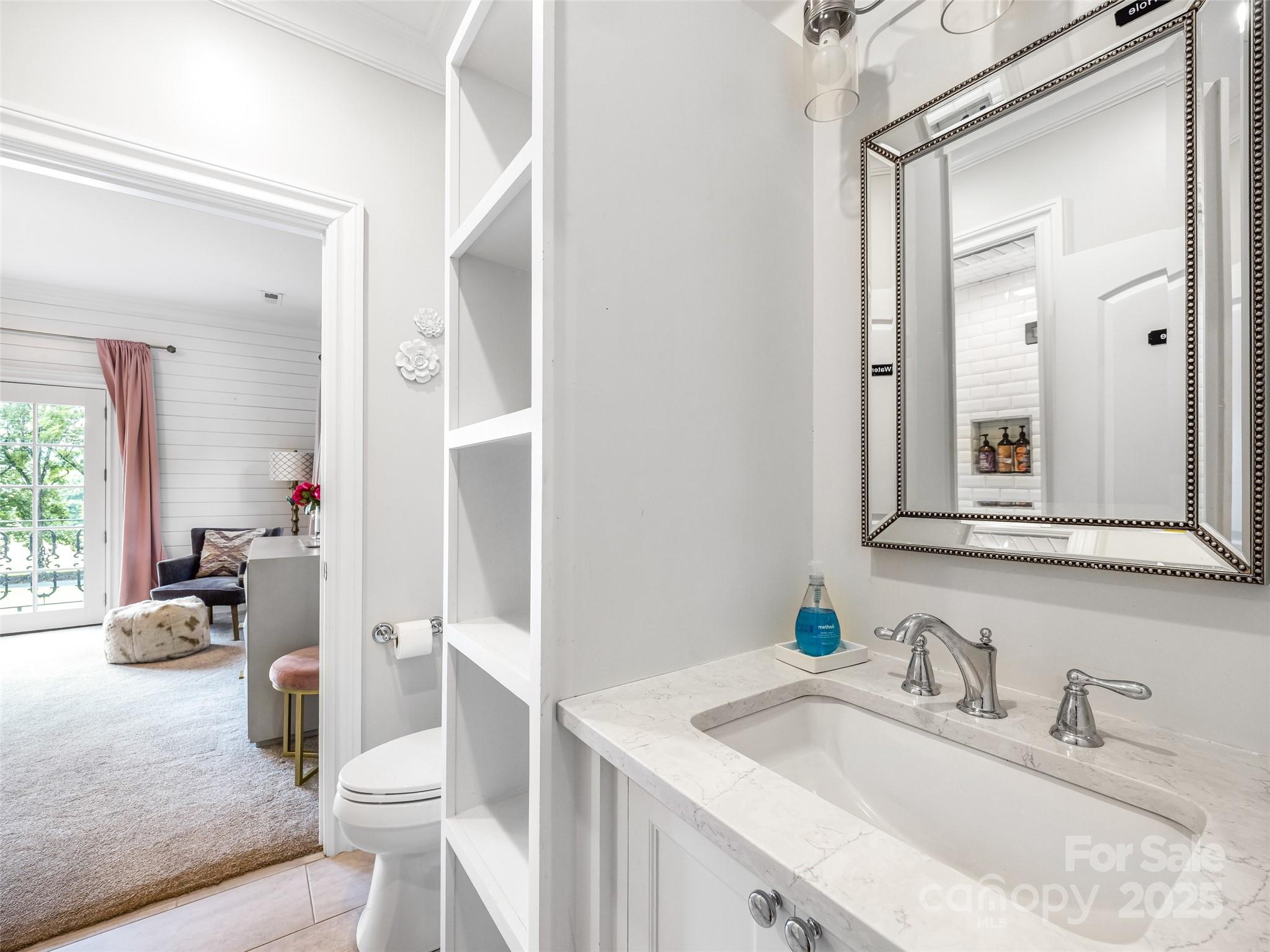 26 Cook Lane — Mills River