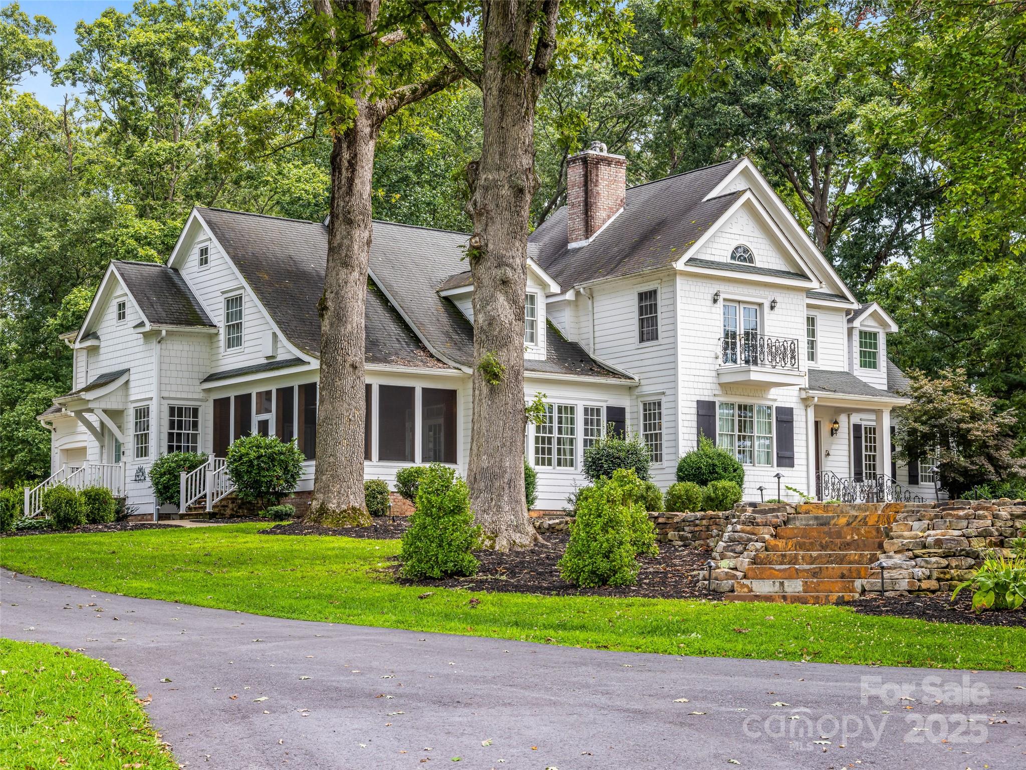 26 Cook Lane — Mills River