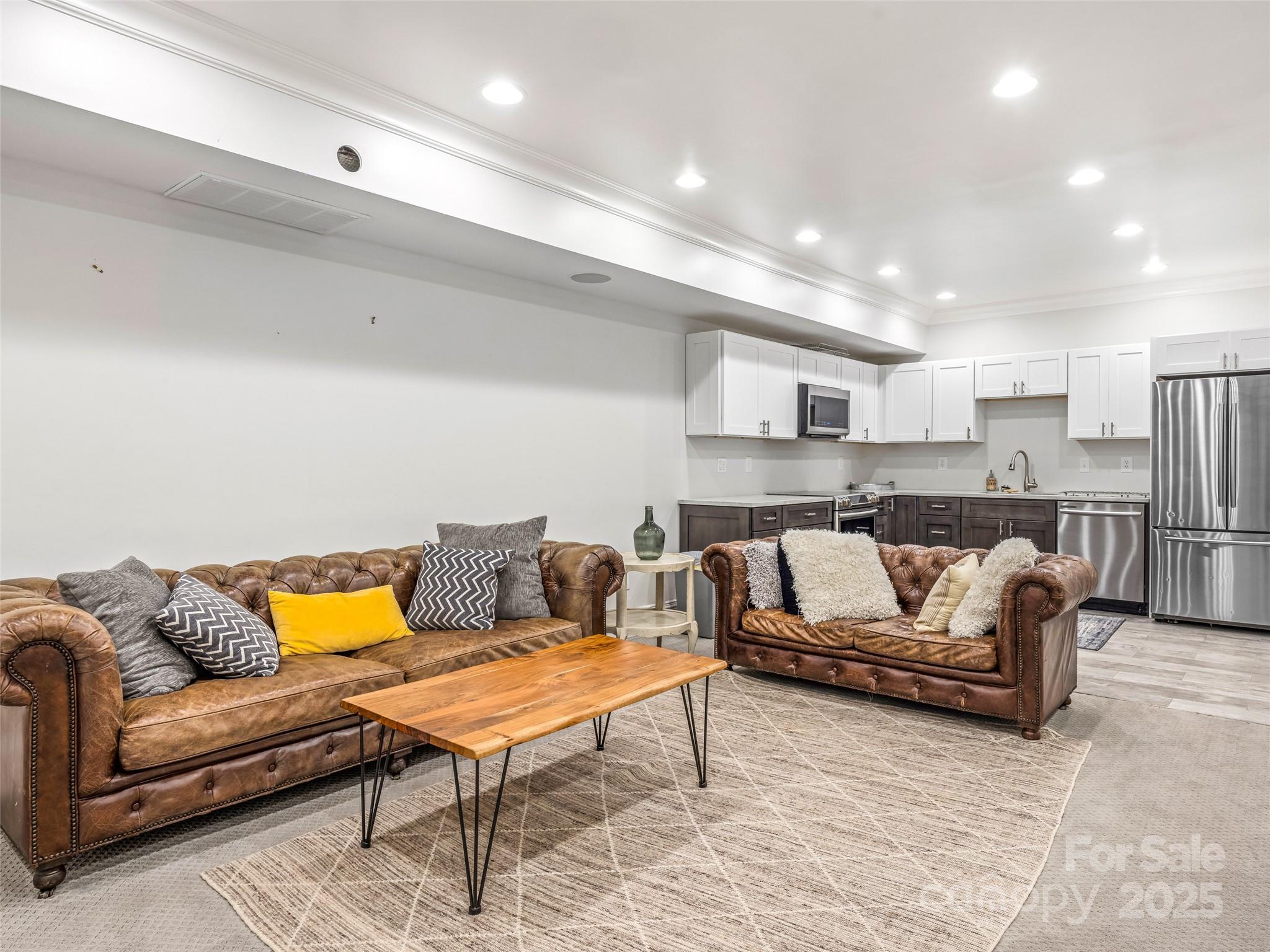 26 Cook Lane — Mills River