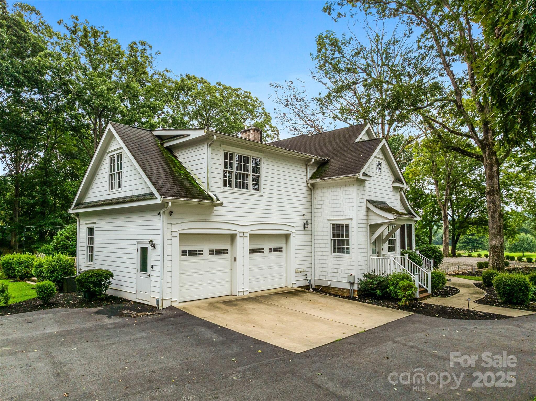 26 Cook Lane — Mills River