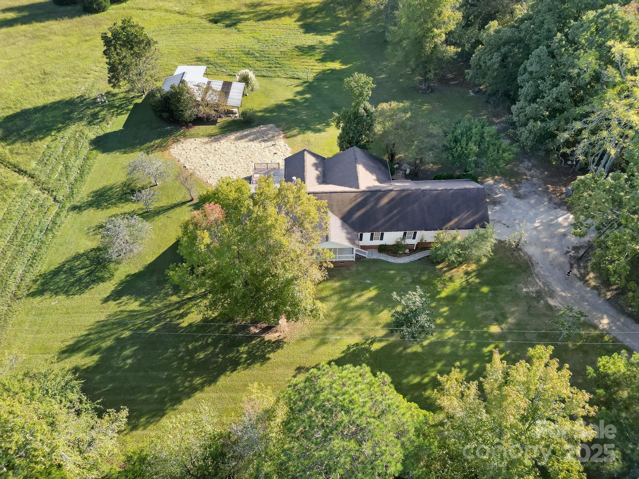 2716 Camp Creek Road — Lancaster