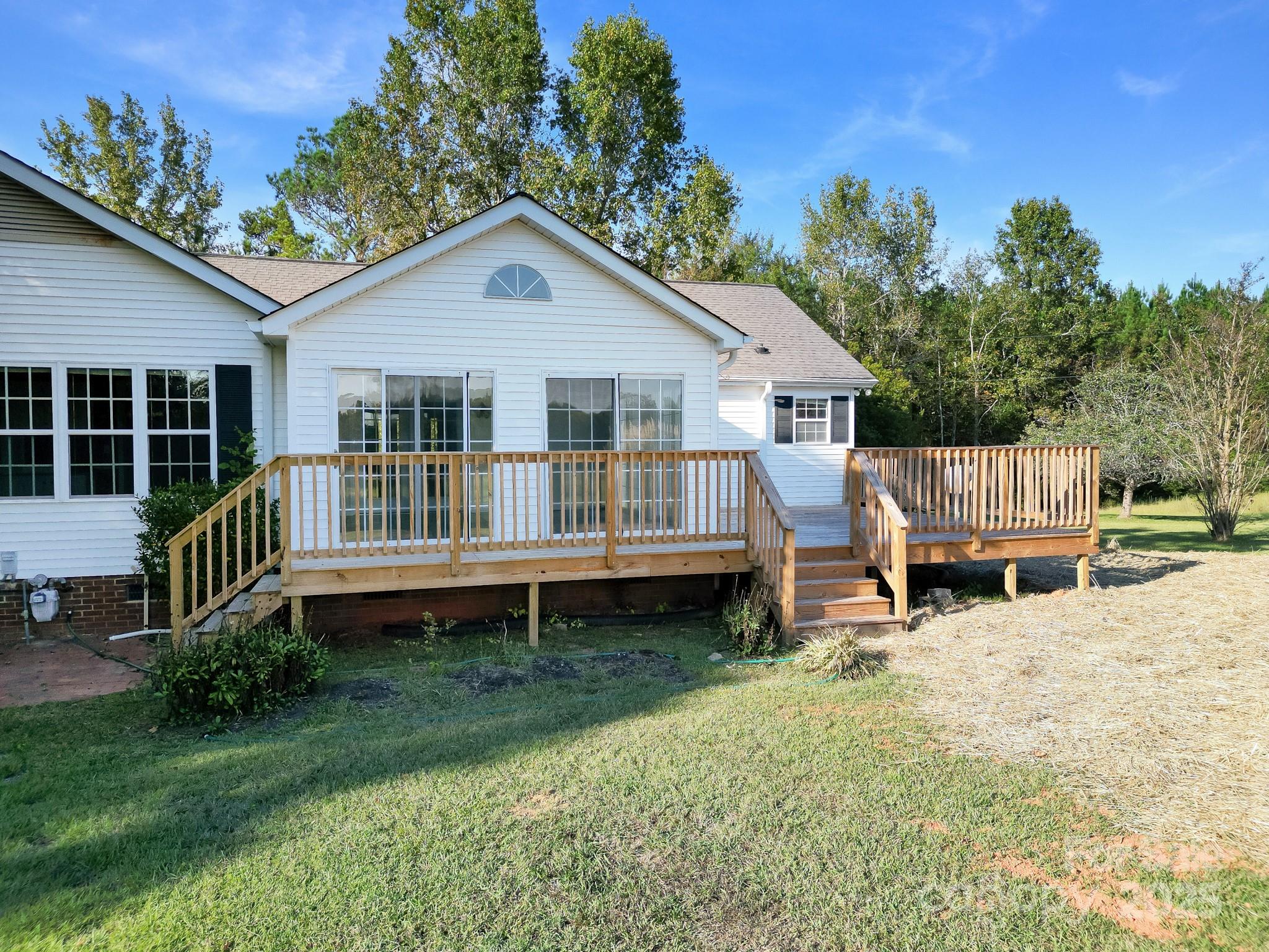 2716 Camp Creek Road — Lancaster