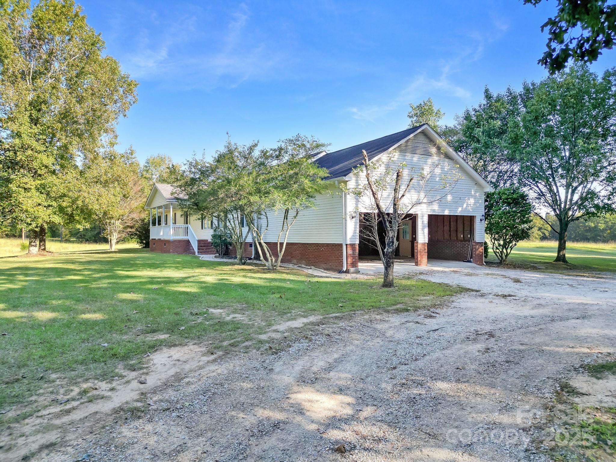 2716 Camp Creek Road — Lancaster