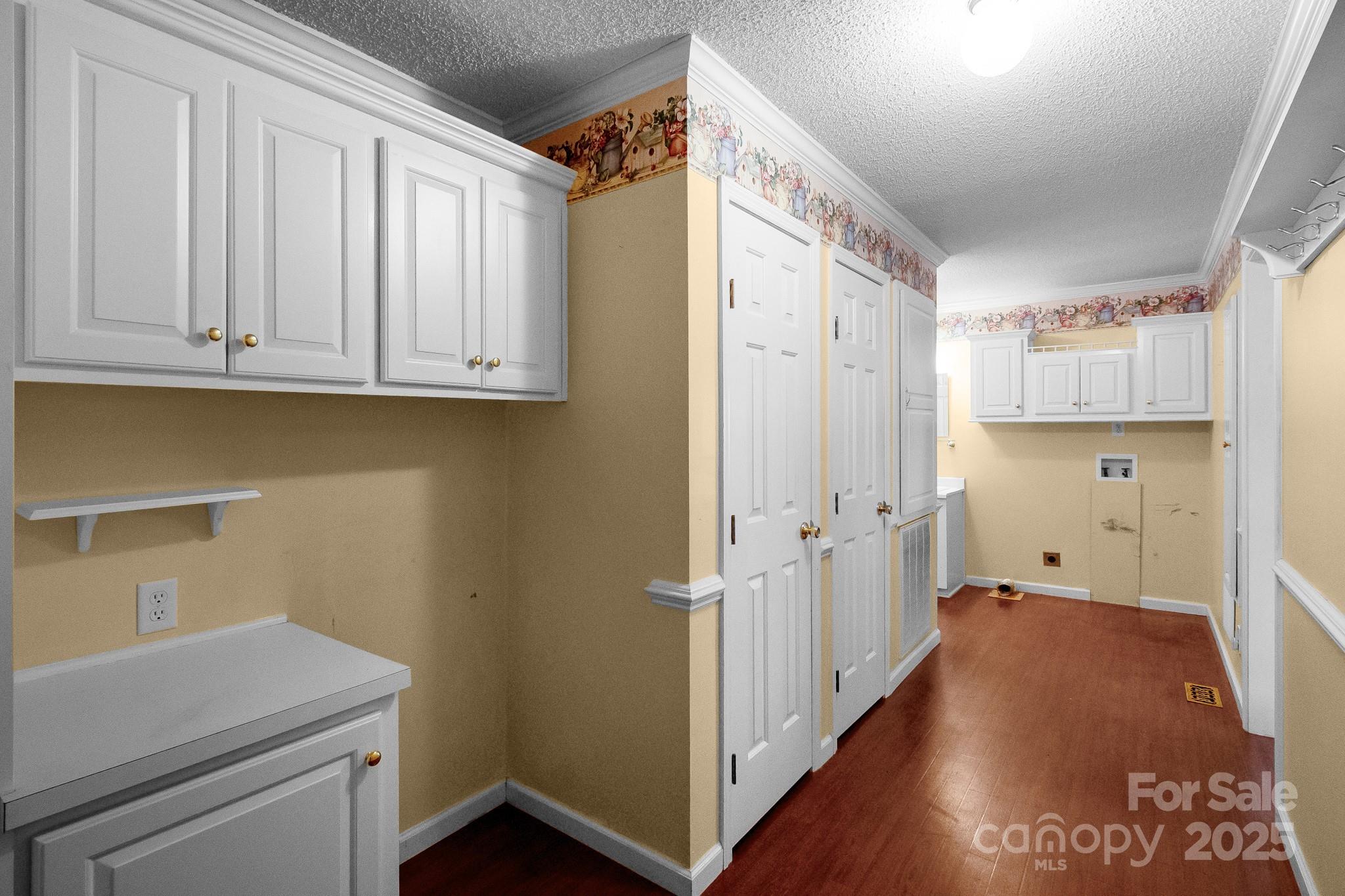 2716 Camp Creek Road — Lancaster