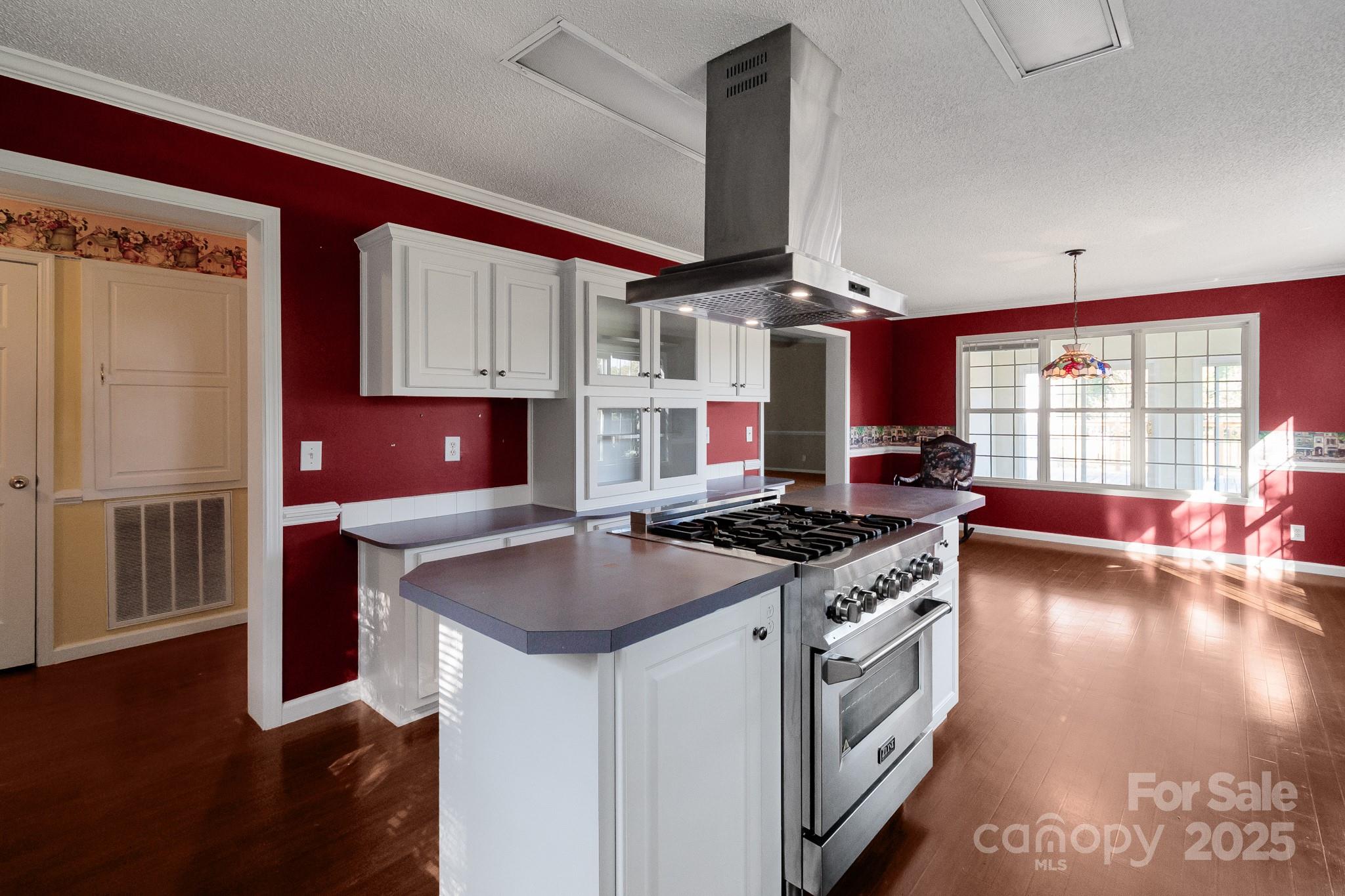 2716 Camp Creek Road — Lancaster