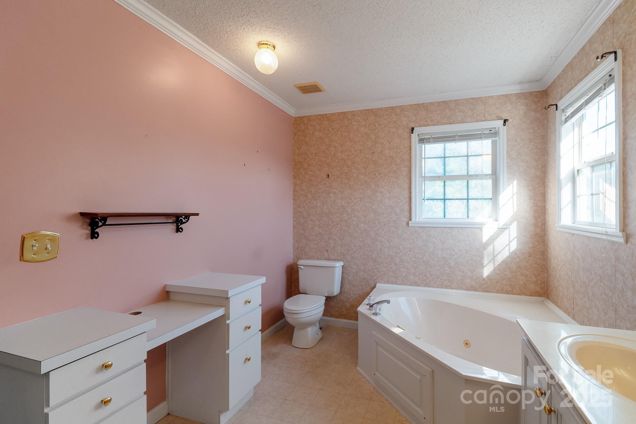 2716 Camp Creek Road — Lancaster