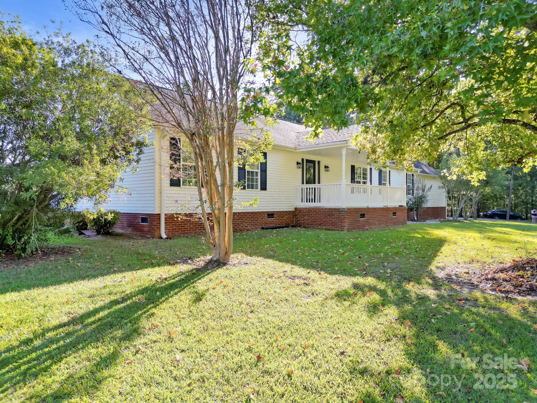2716 Camp Creek Road — Lancaster