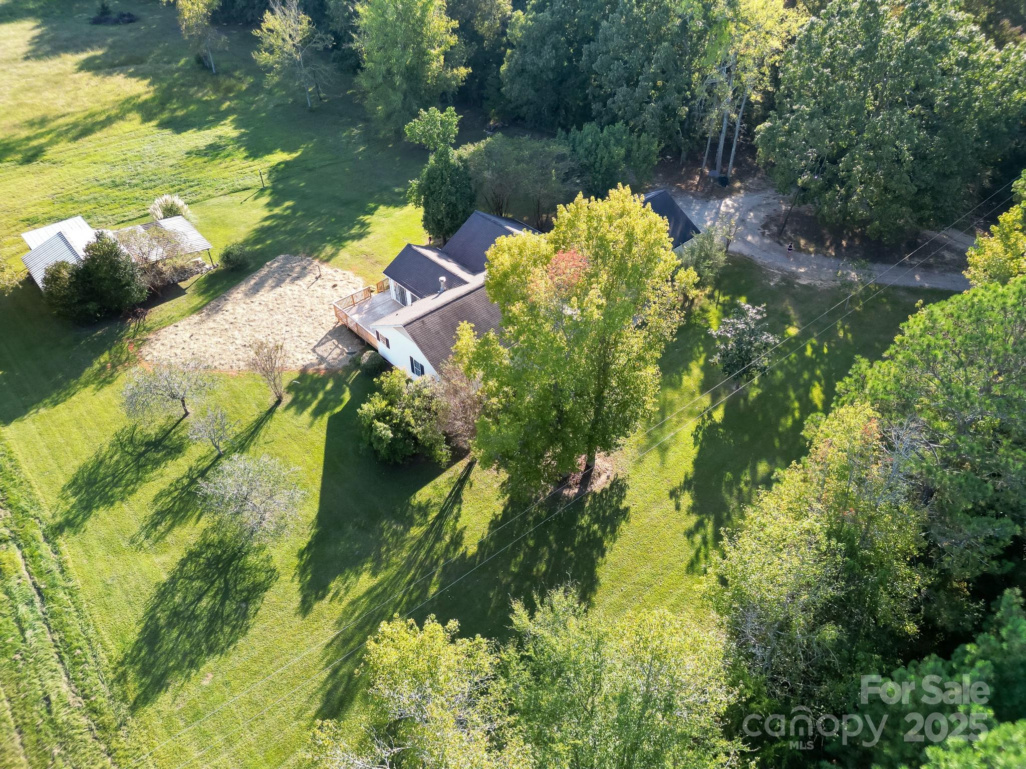 2716 Camp Creek Road — Lancaster