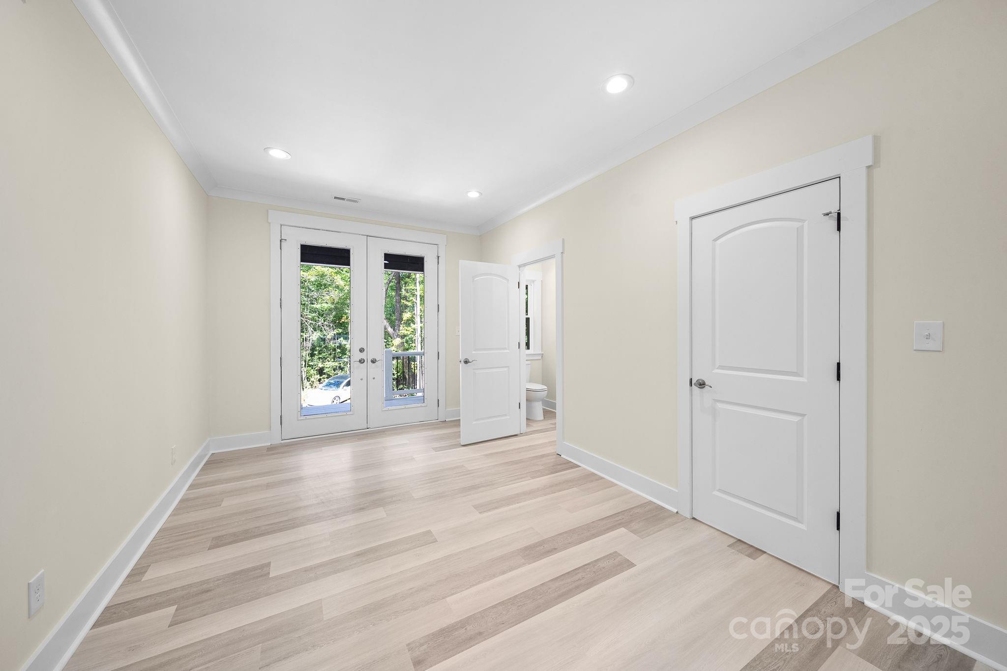 4460 R L Lane — Midland