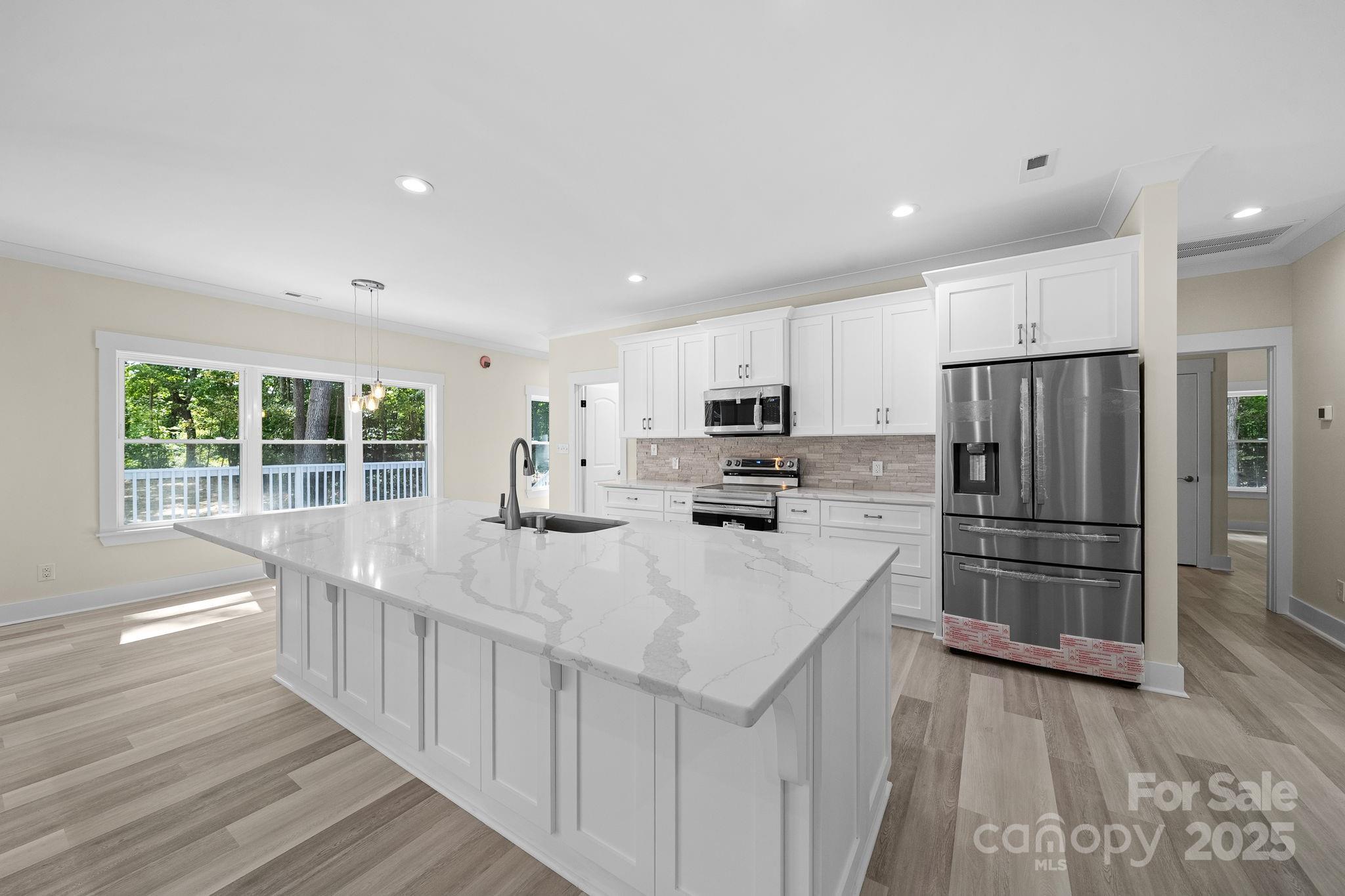 4460 R L Lane — Midland
