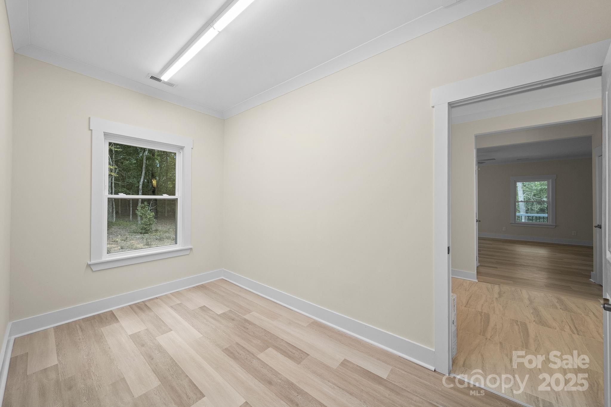 4460 R L Lane — Midland