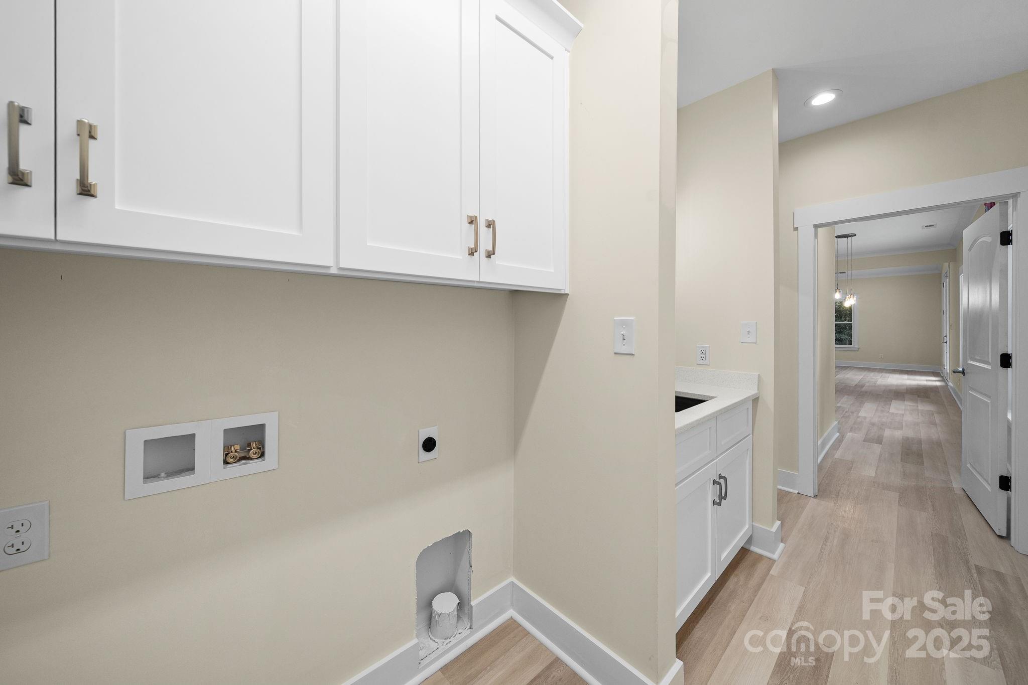 4460 R L Lane — Midland