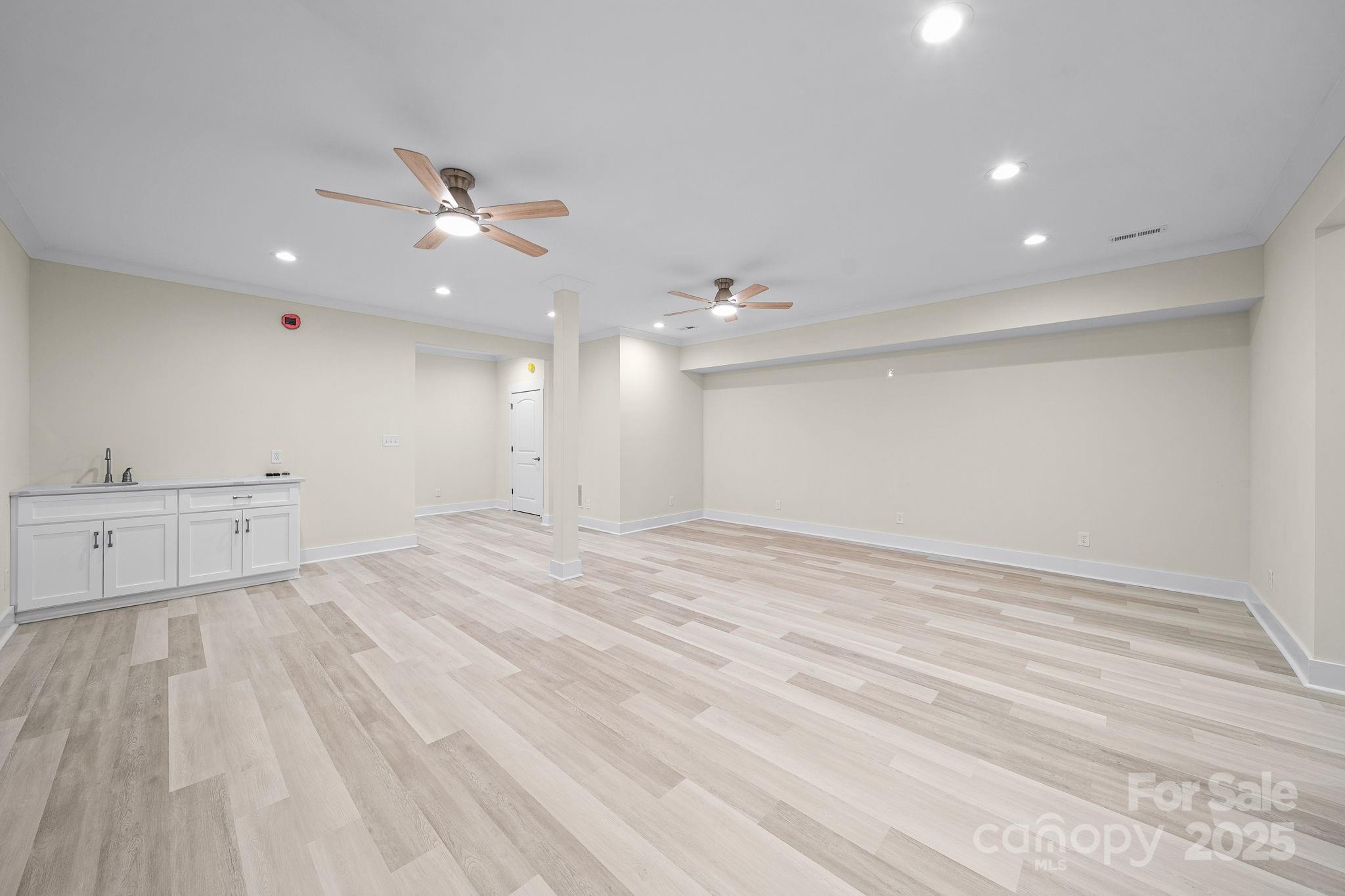 4460 R L Lane — Midland