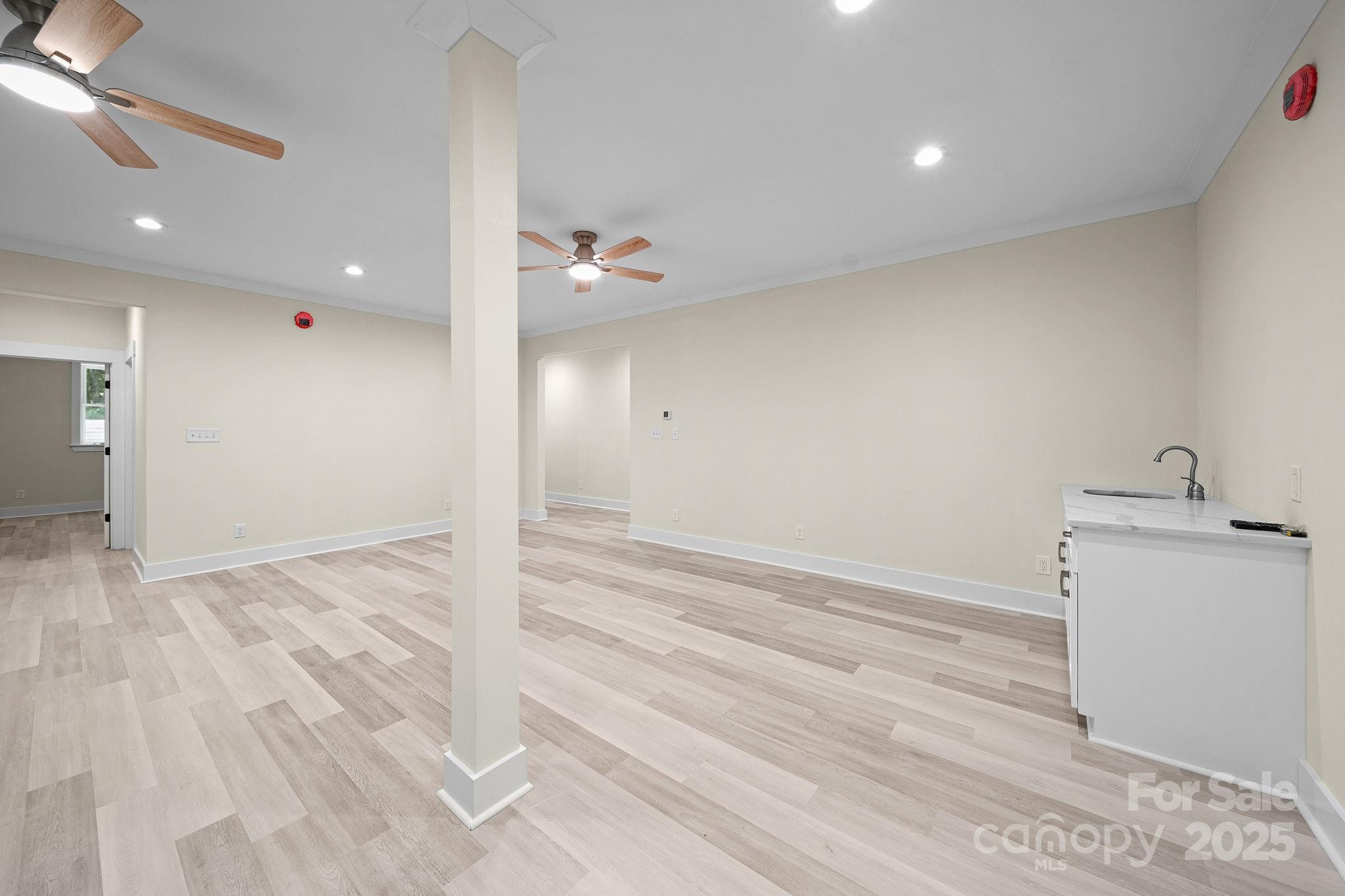 4460 R L Lane — Midland