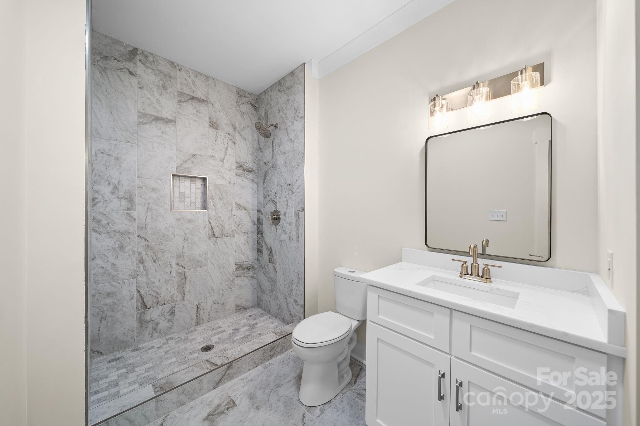 4460 R L Lane — Midland