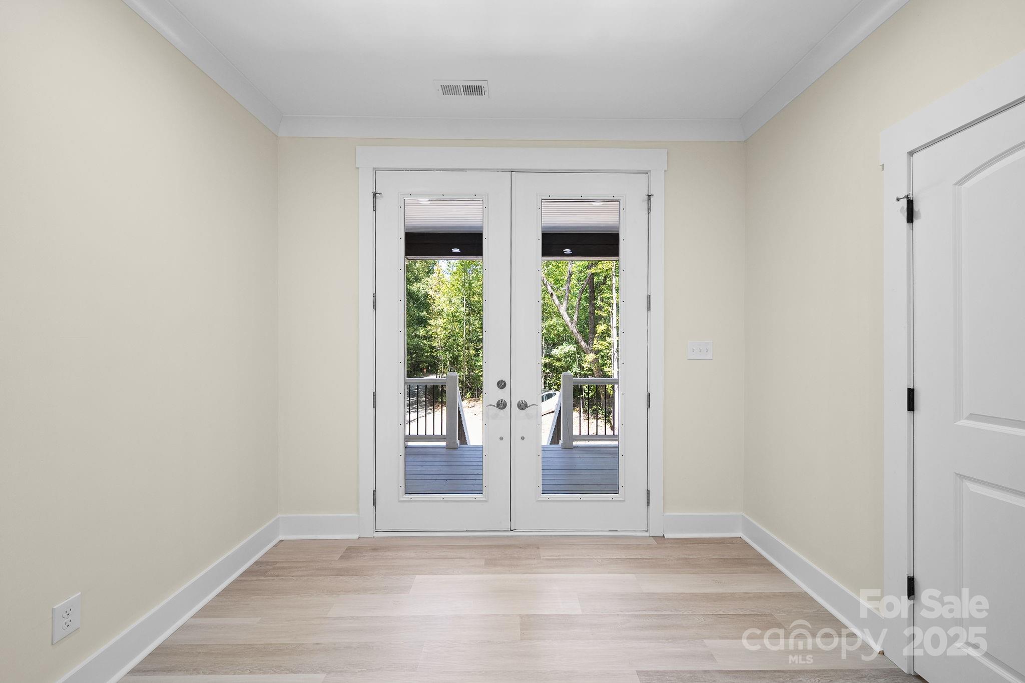 4460 R L Lane — Midland