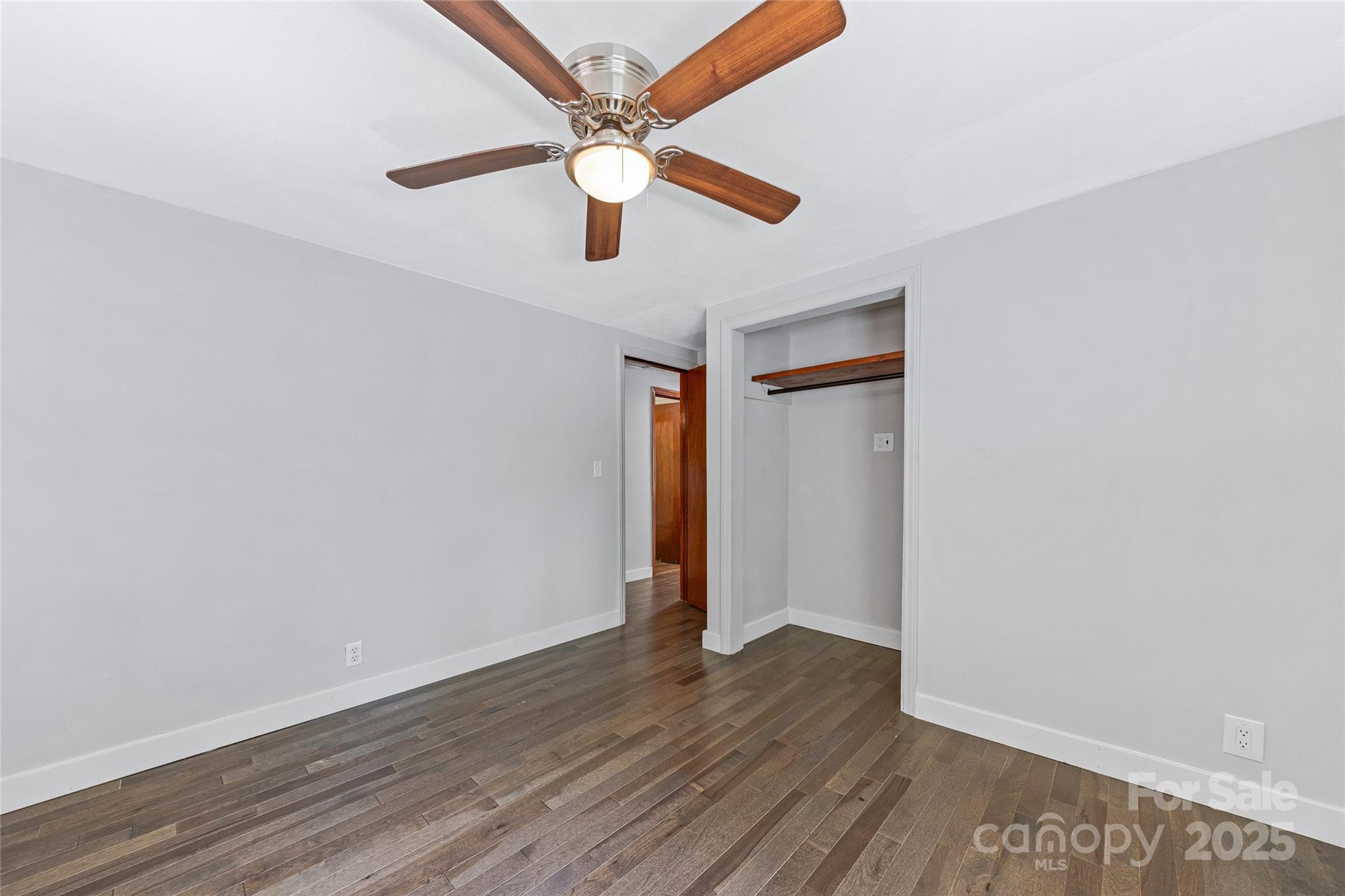 425 Lyndhurst Drive — Hendersonville