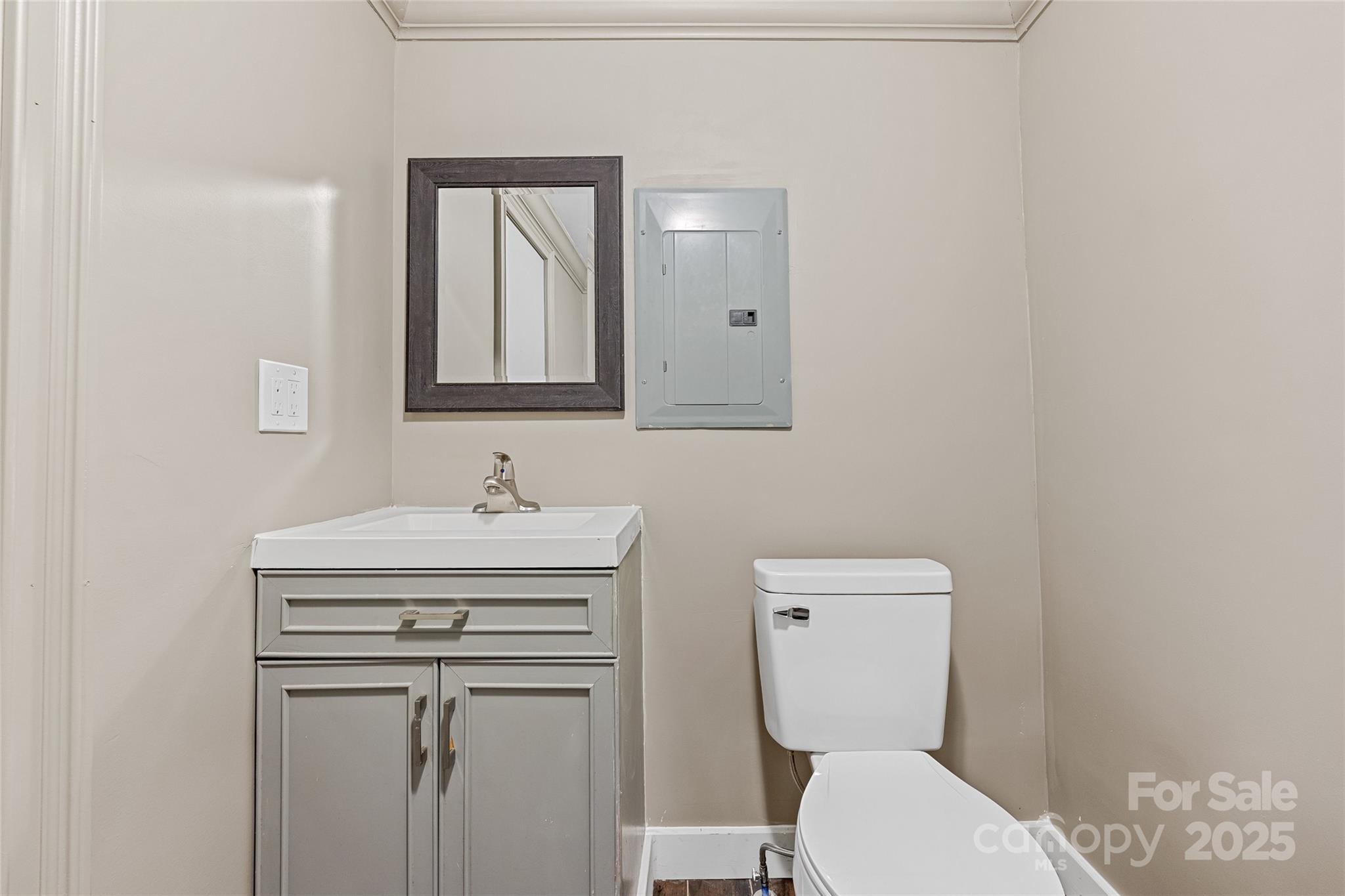 425 Lyndhurst Drive — Hendersonville