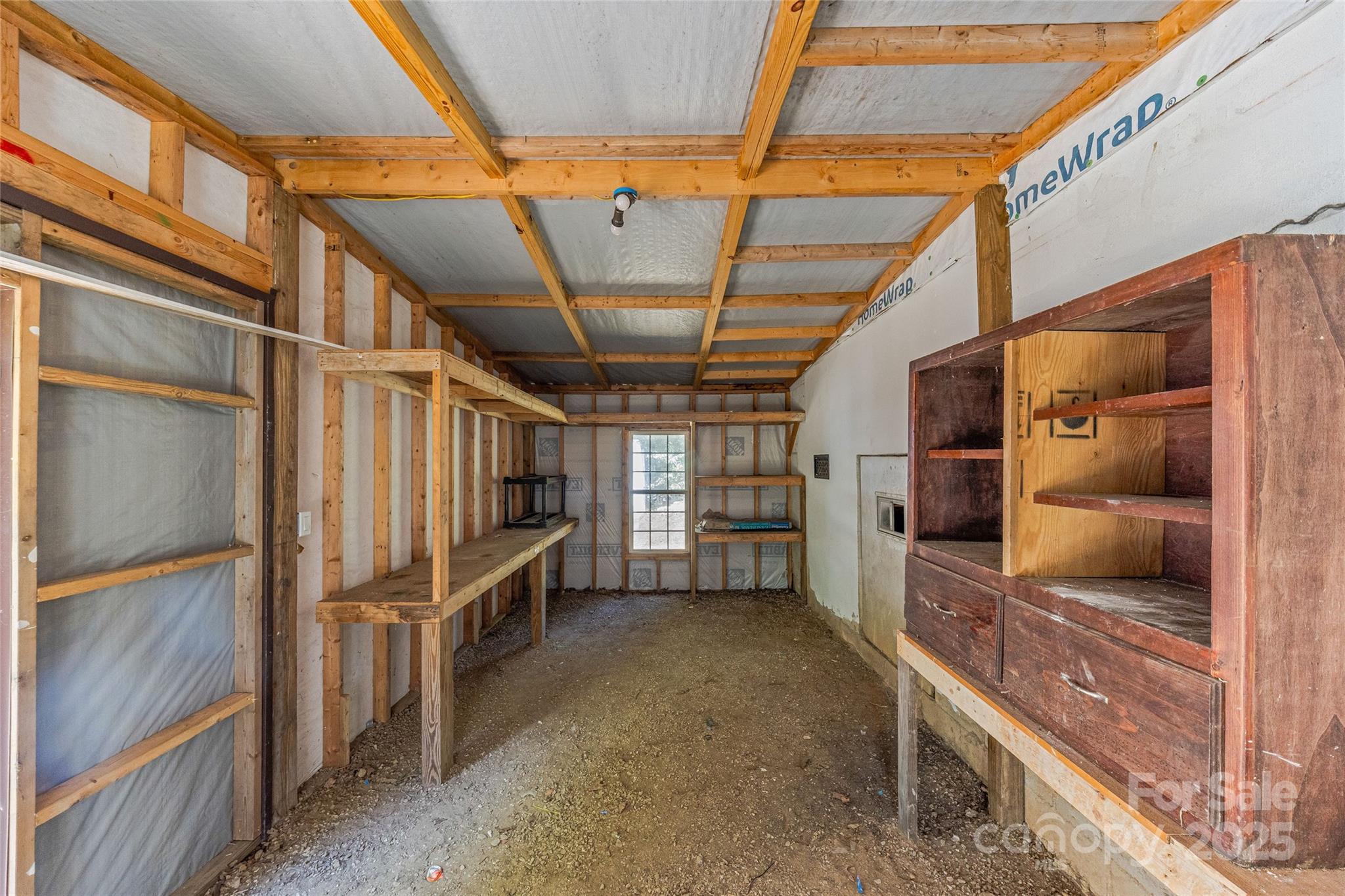 425 Lyndhurst Drive — Hendersonville