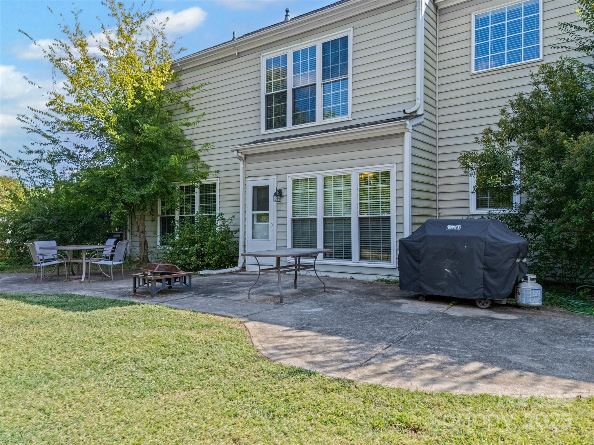 5899 Crimson Oak Court — Harrisburg