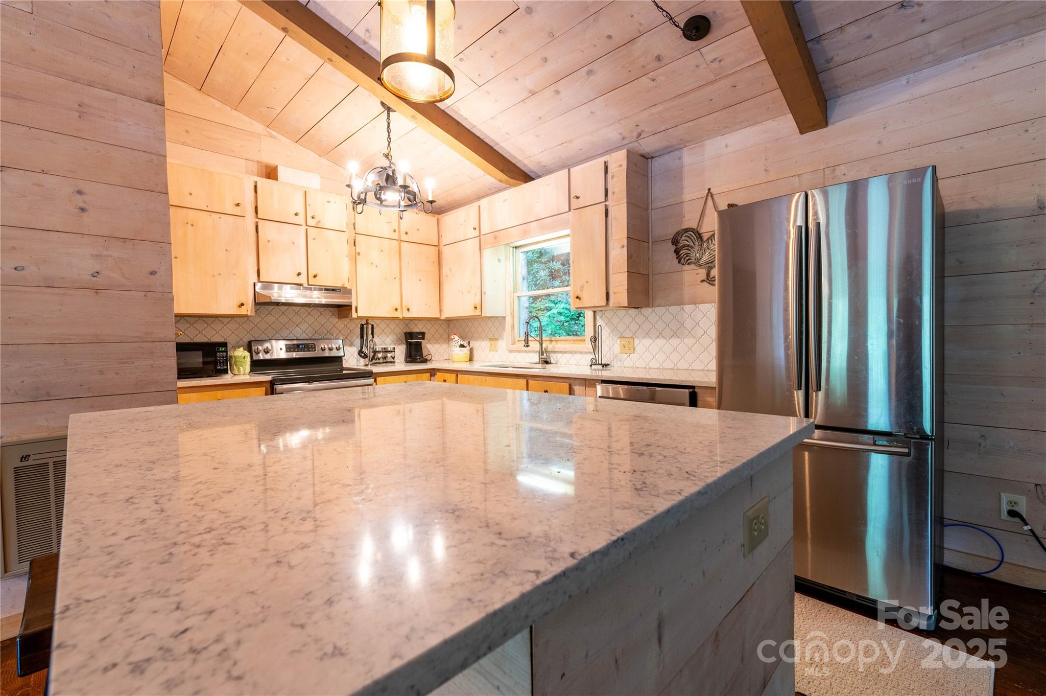 479 Big Ridge Road — Burnsville