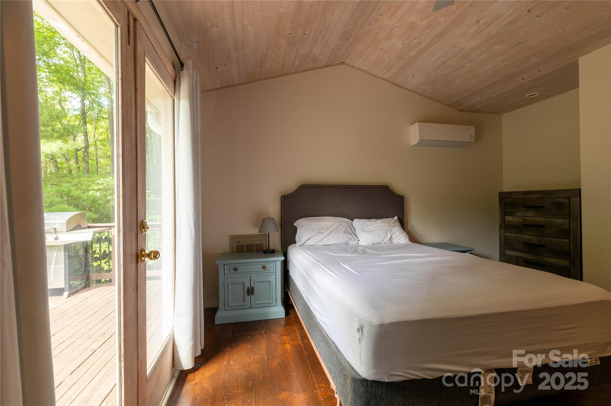 479 Big Ridge Road — Burnsville