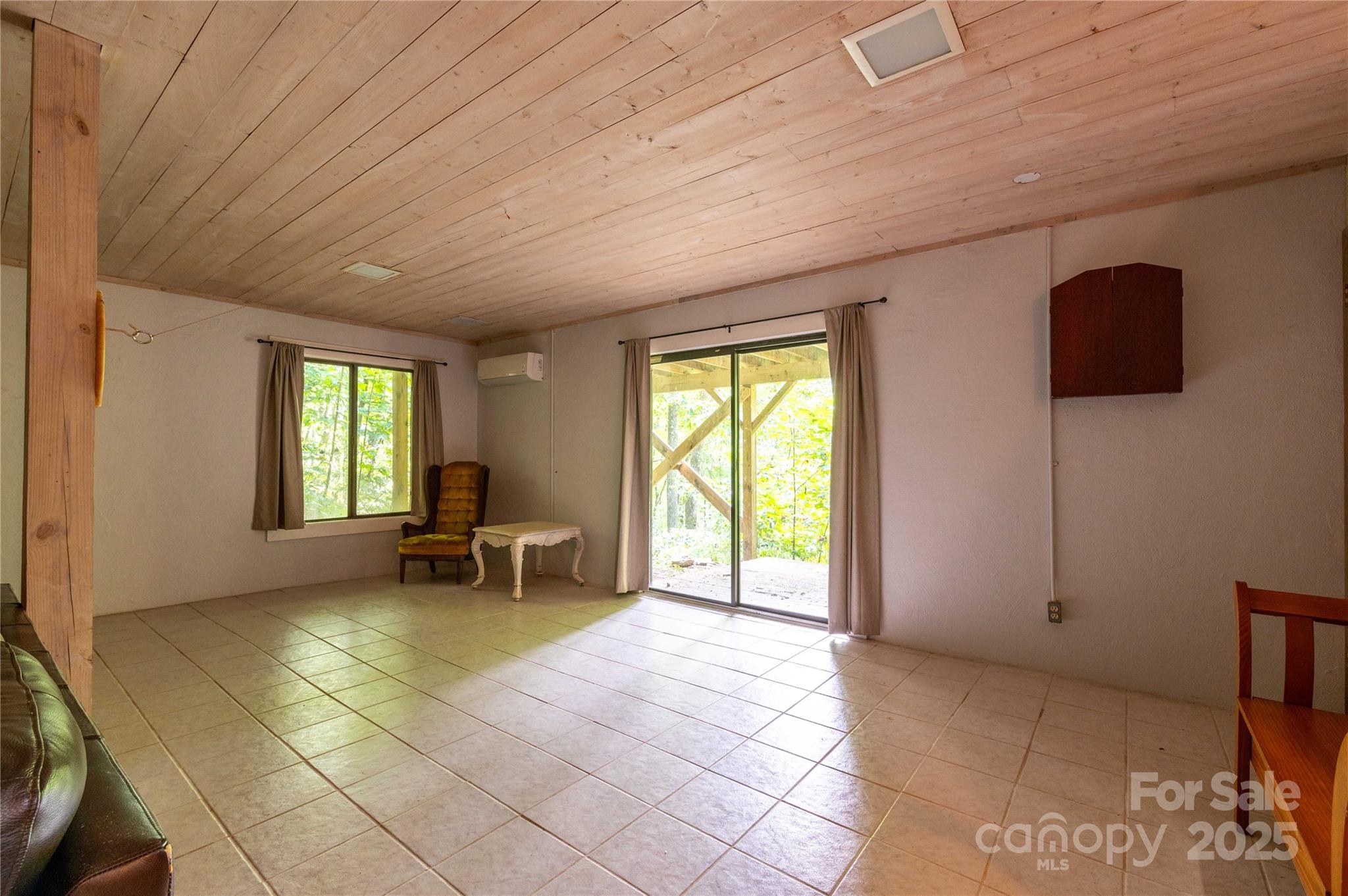 479 Big Ridge Road — Burnsville