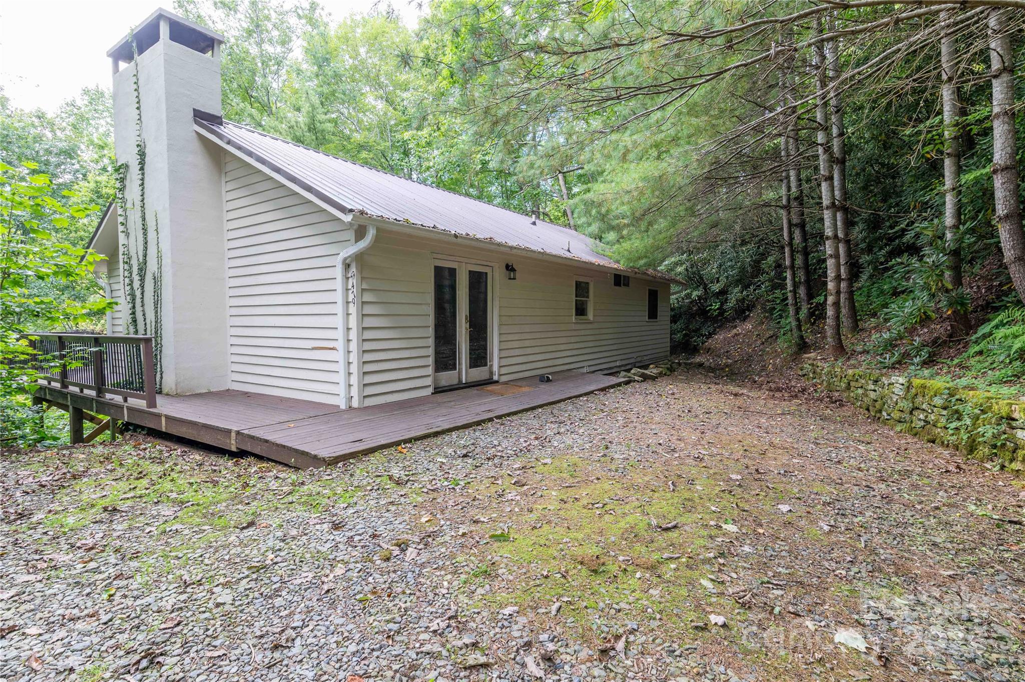 479 Big Ridge Road — Burnsville
