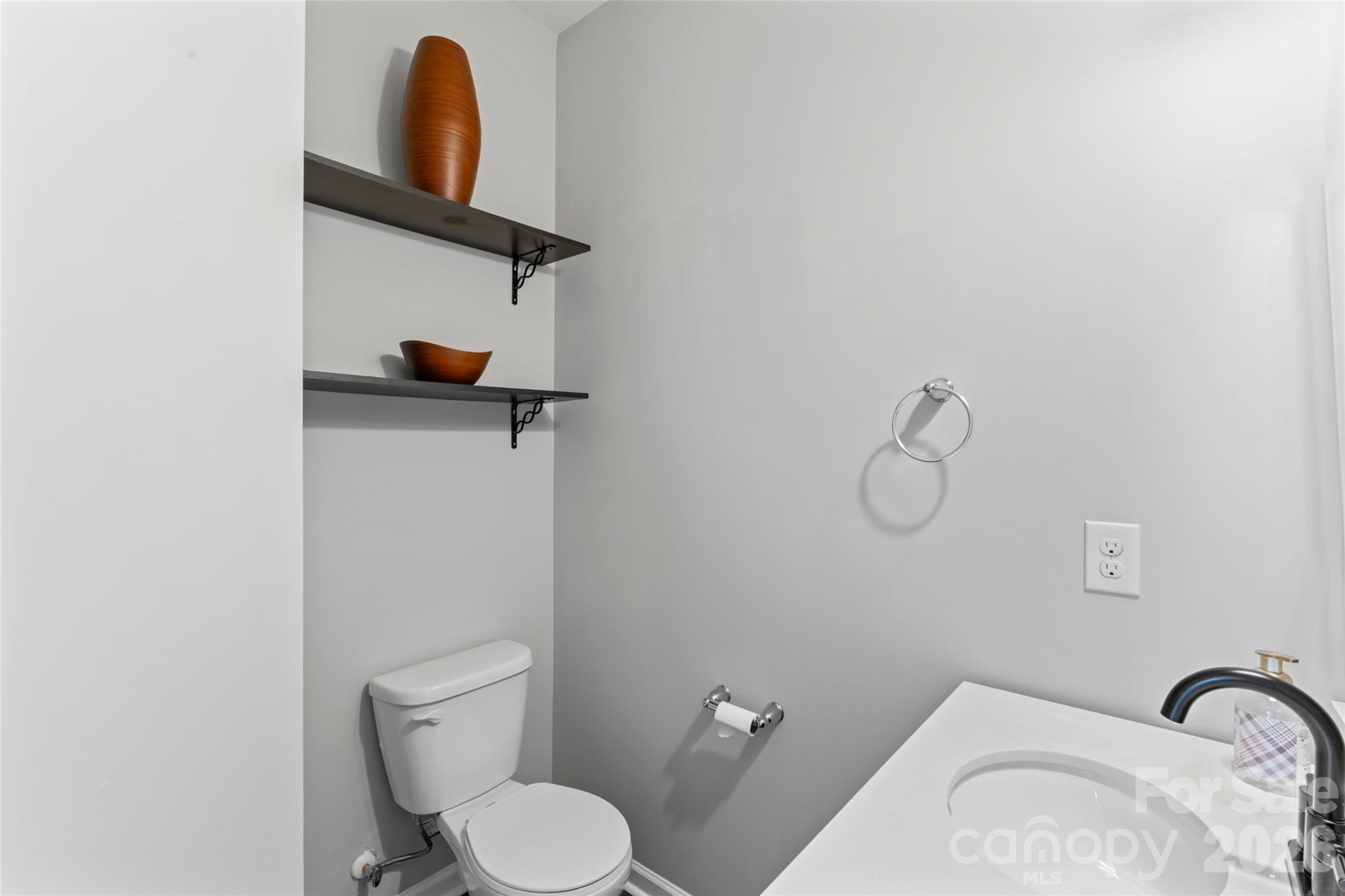 12561 Garron Road — Midland