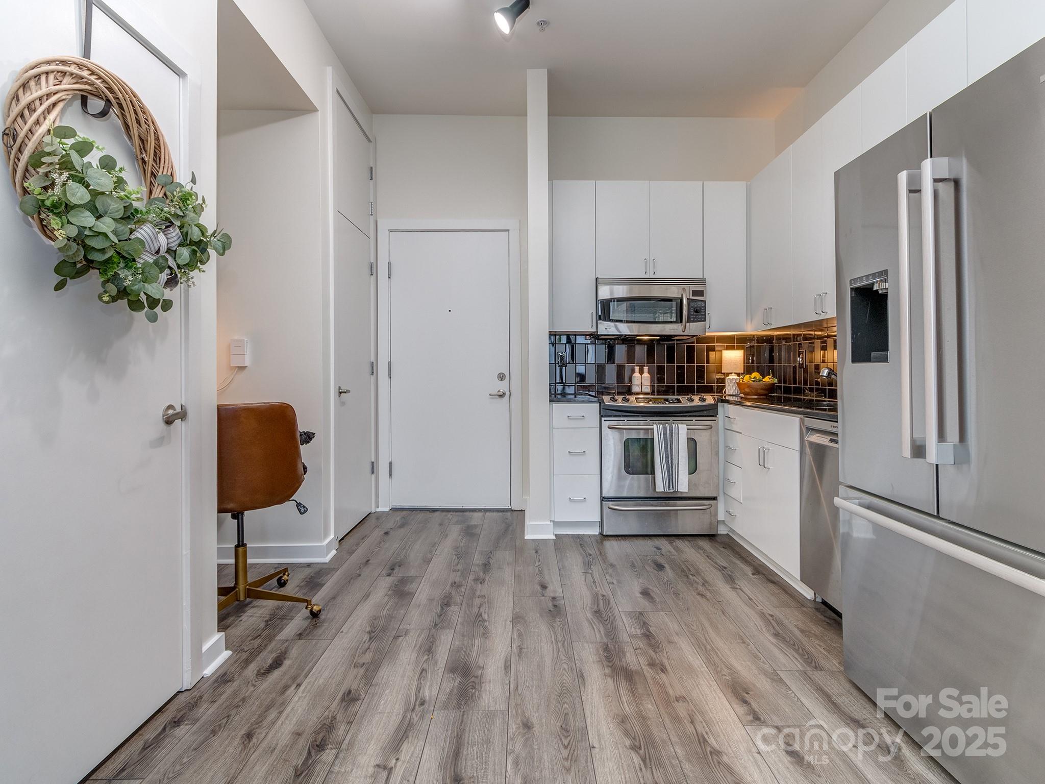 525 E Sixth Street #407 — Charlotte