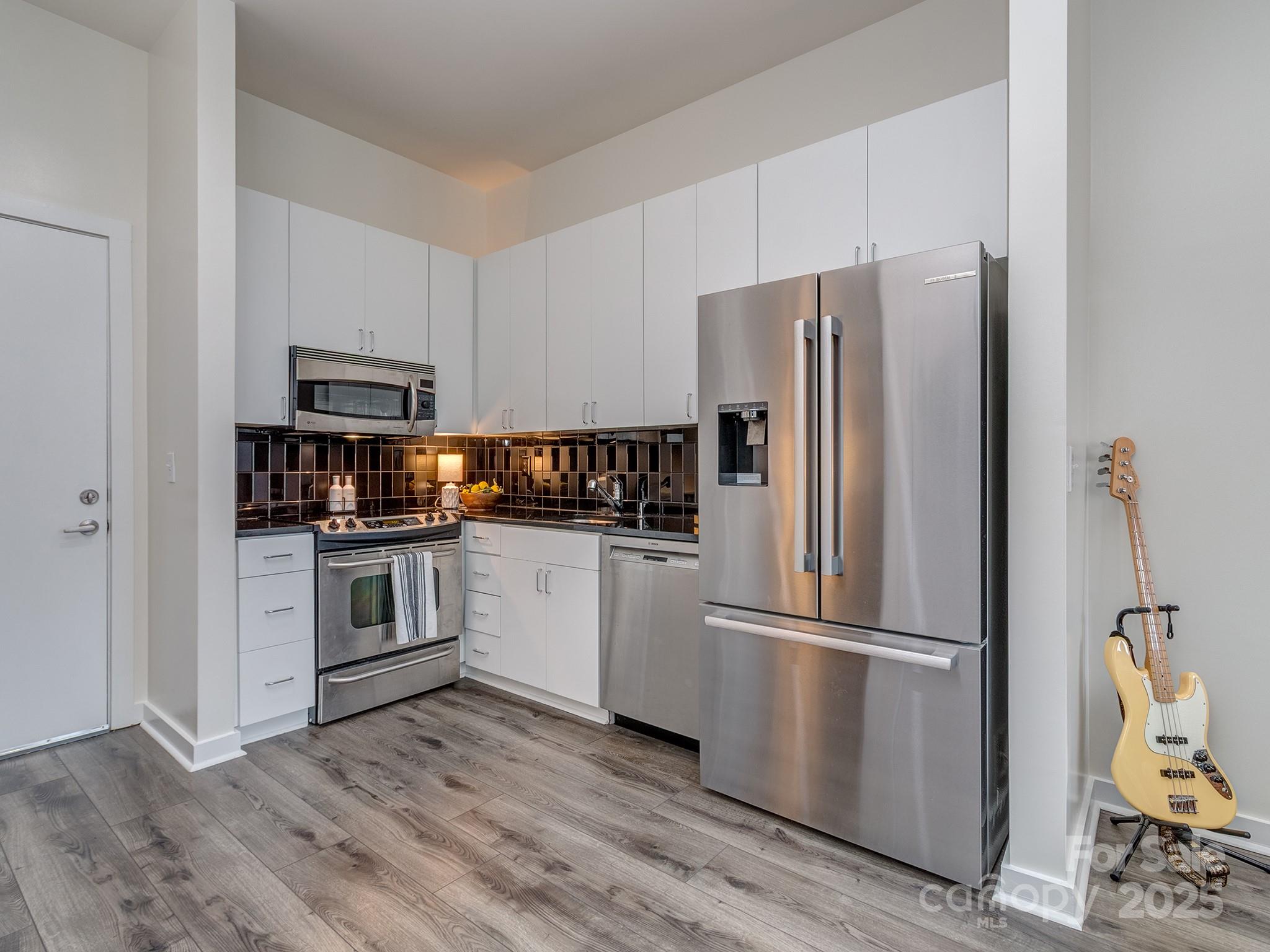 525 E Sixth Street #407 — Charlotte