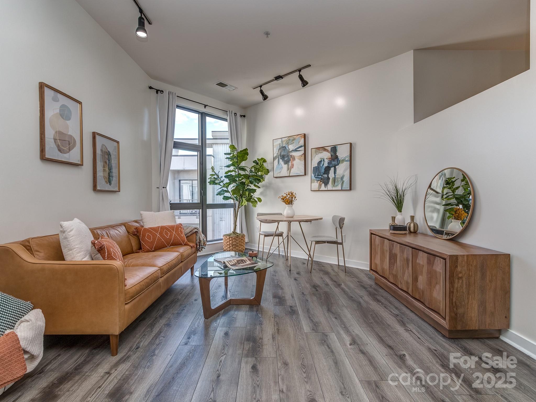 525 E Sixth Street #407 — Charlotte