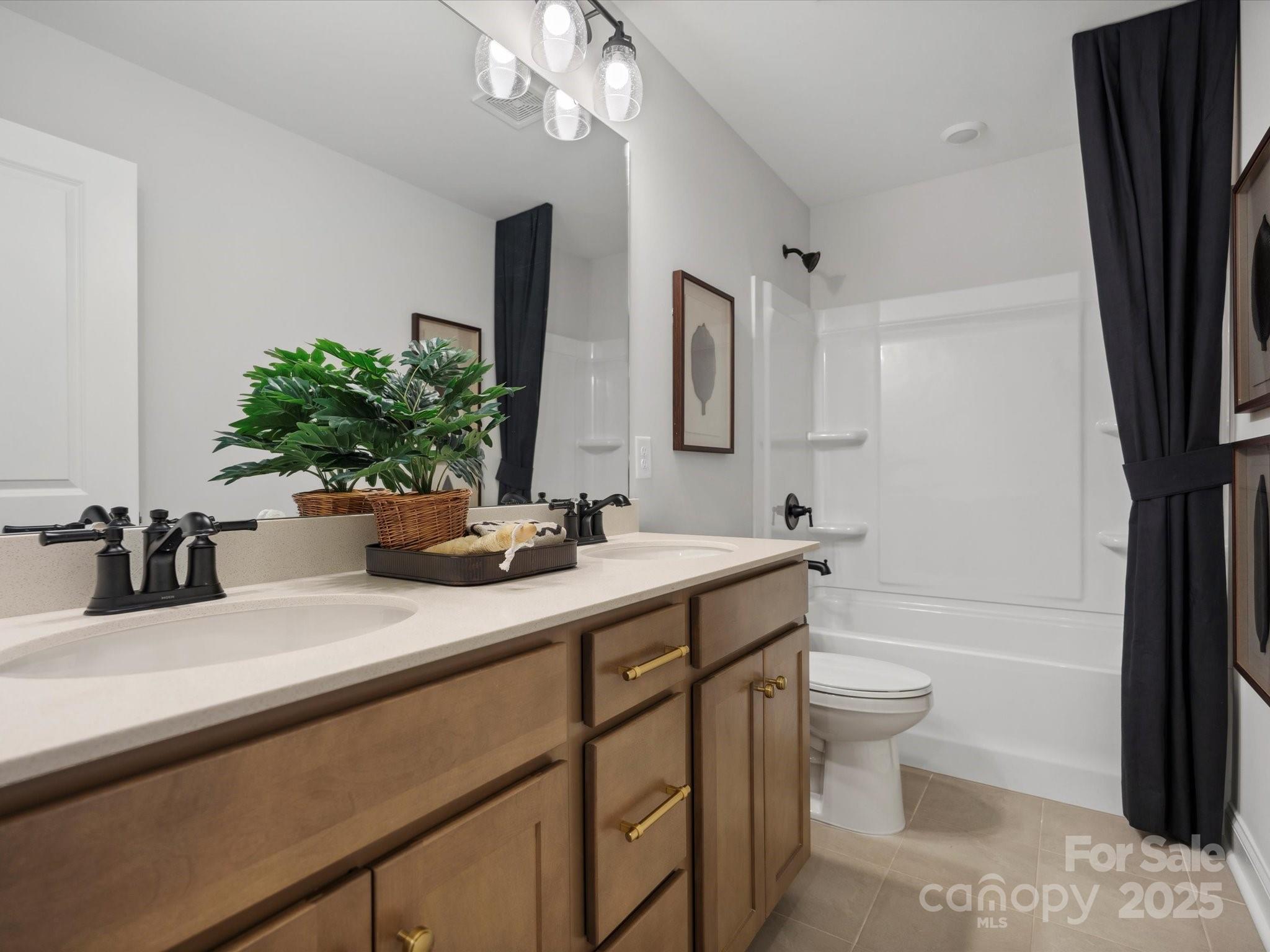 5061 Puddle Pond Road — Indian Trail