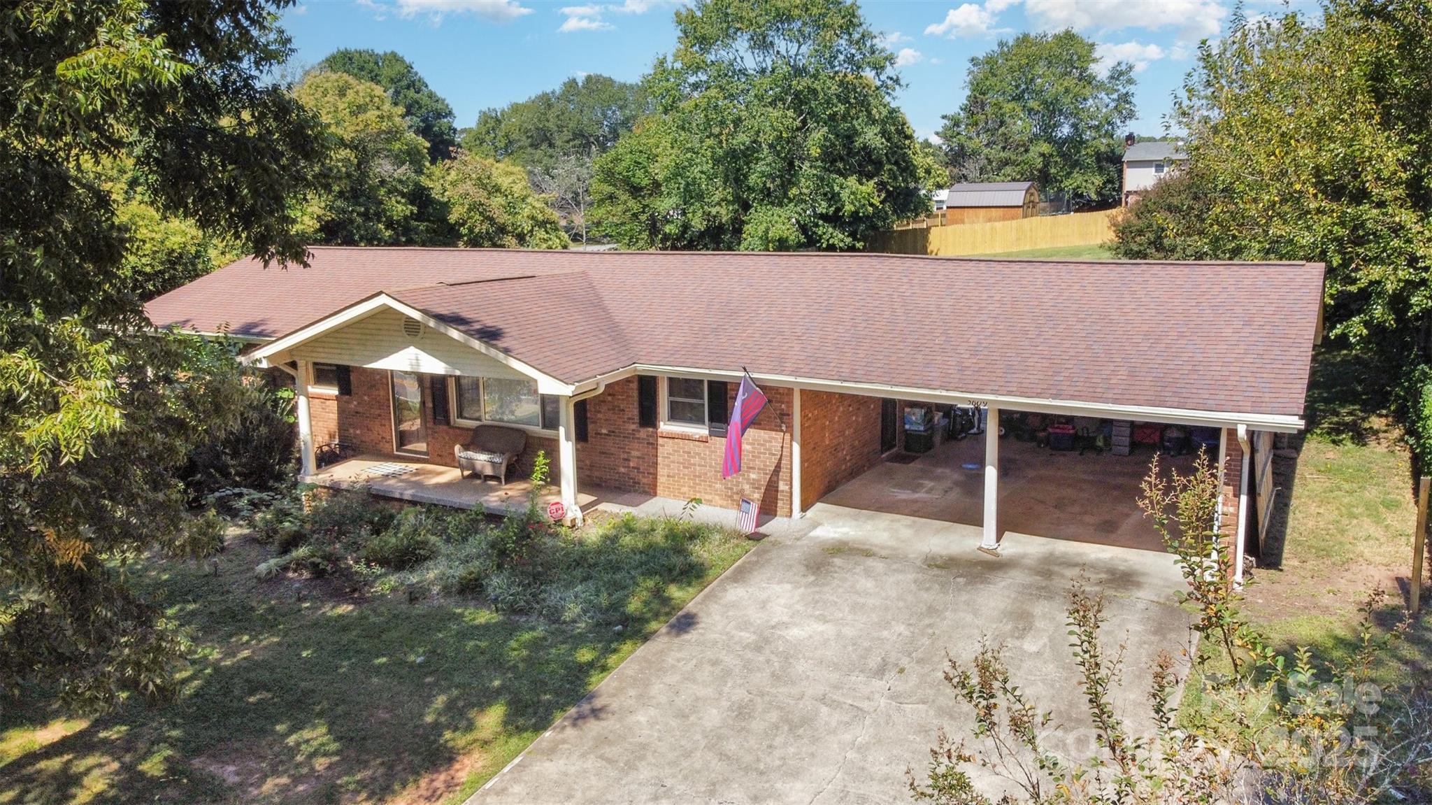 5609 Grace Chapel Road — Hickory