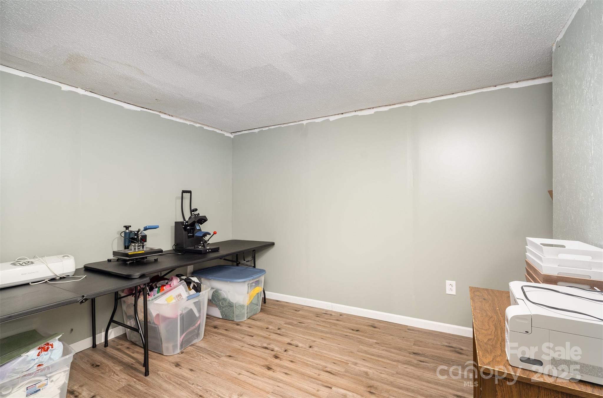 5609 Grace Chapel Road — Hickory