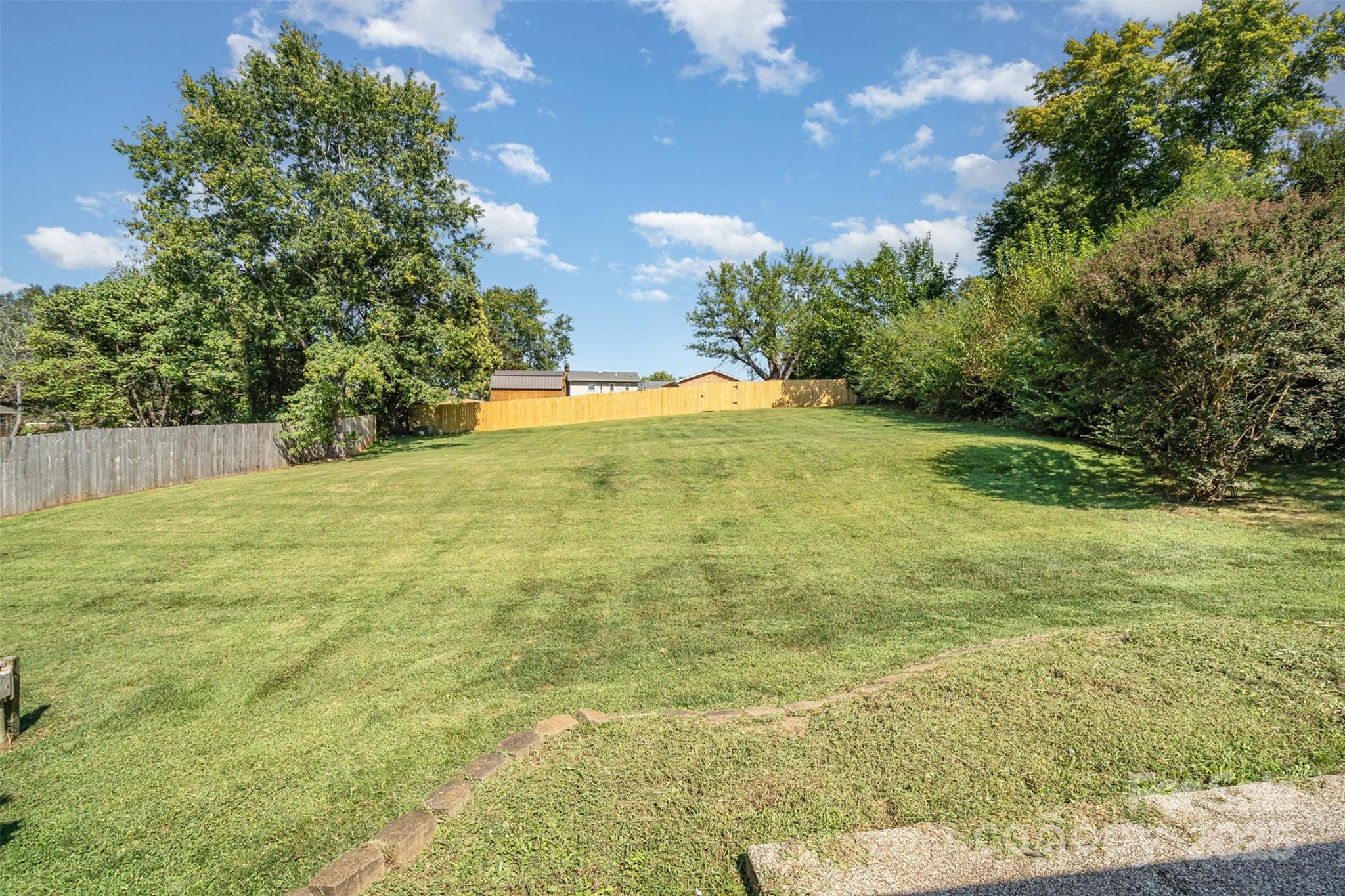 5609 Grace Chapel Road — Hickory