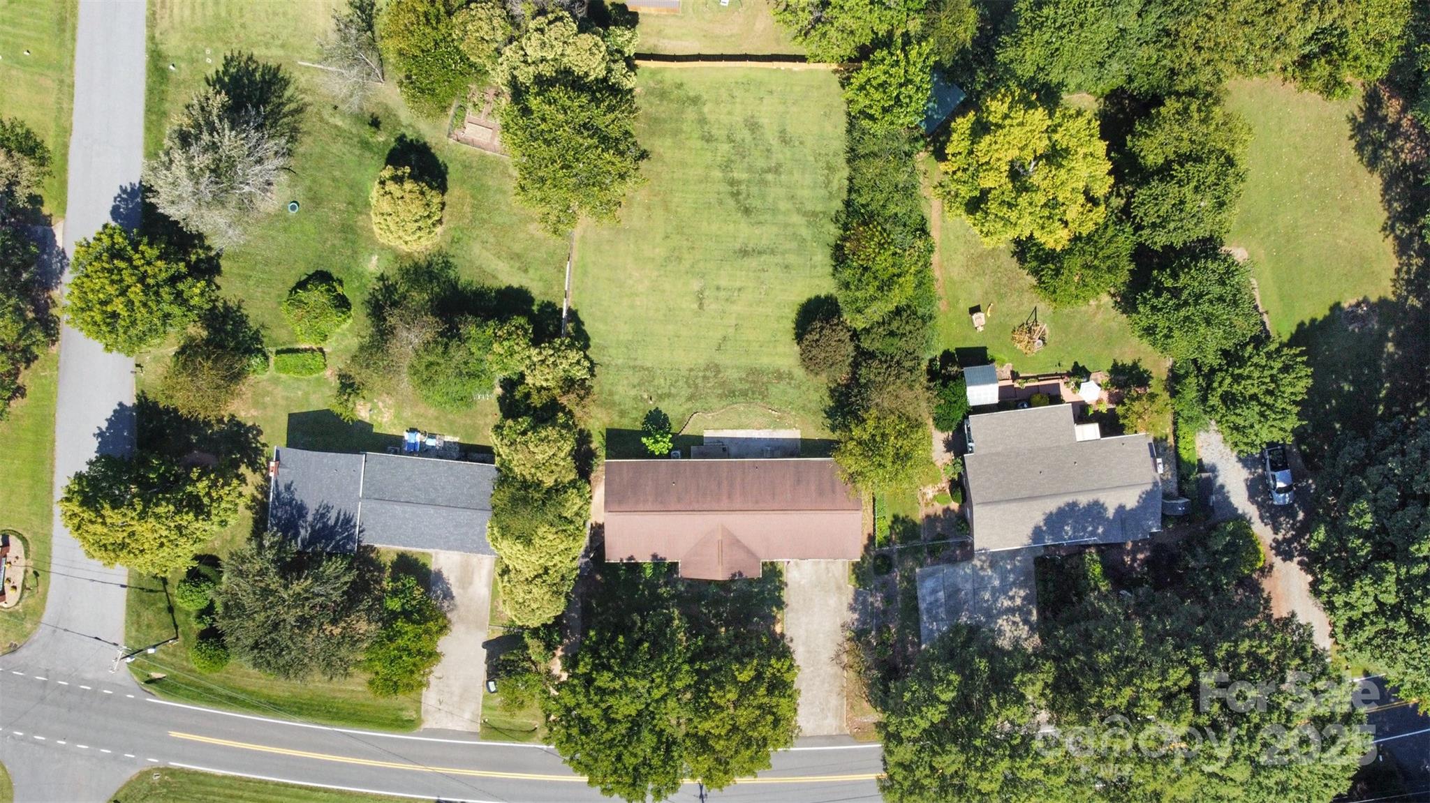 5609 Grace Chapel Road — Hickory