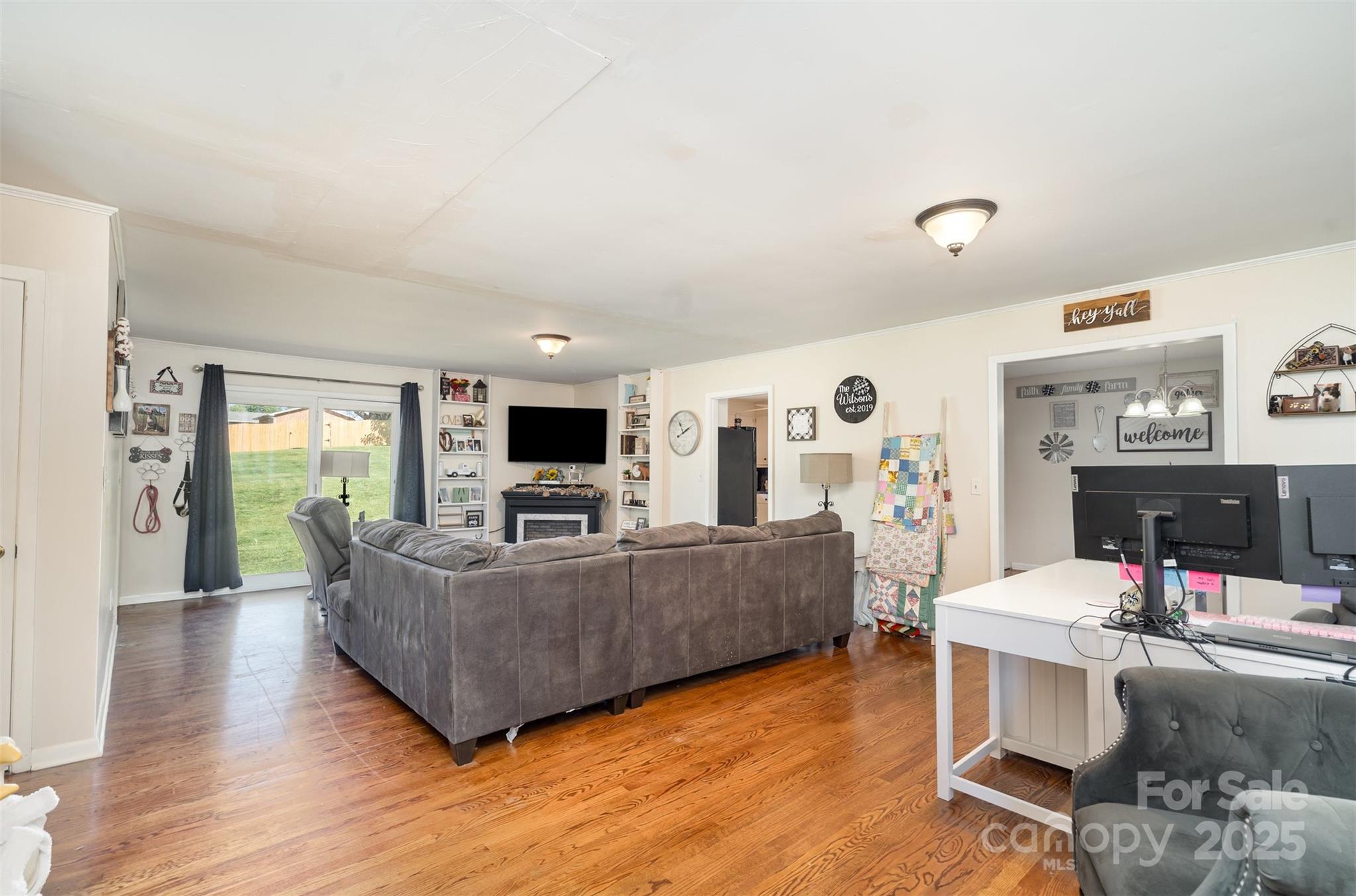 5609 Grace Chapel Road — Hickory