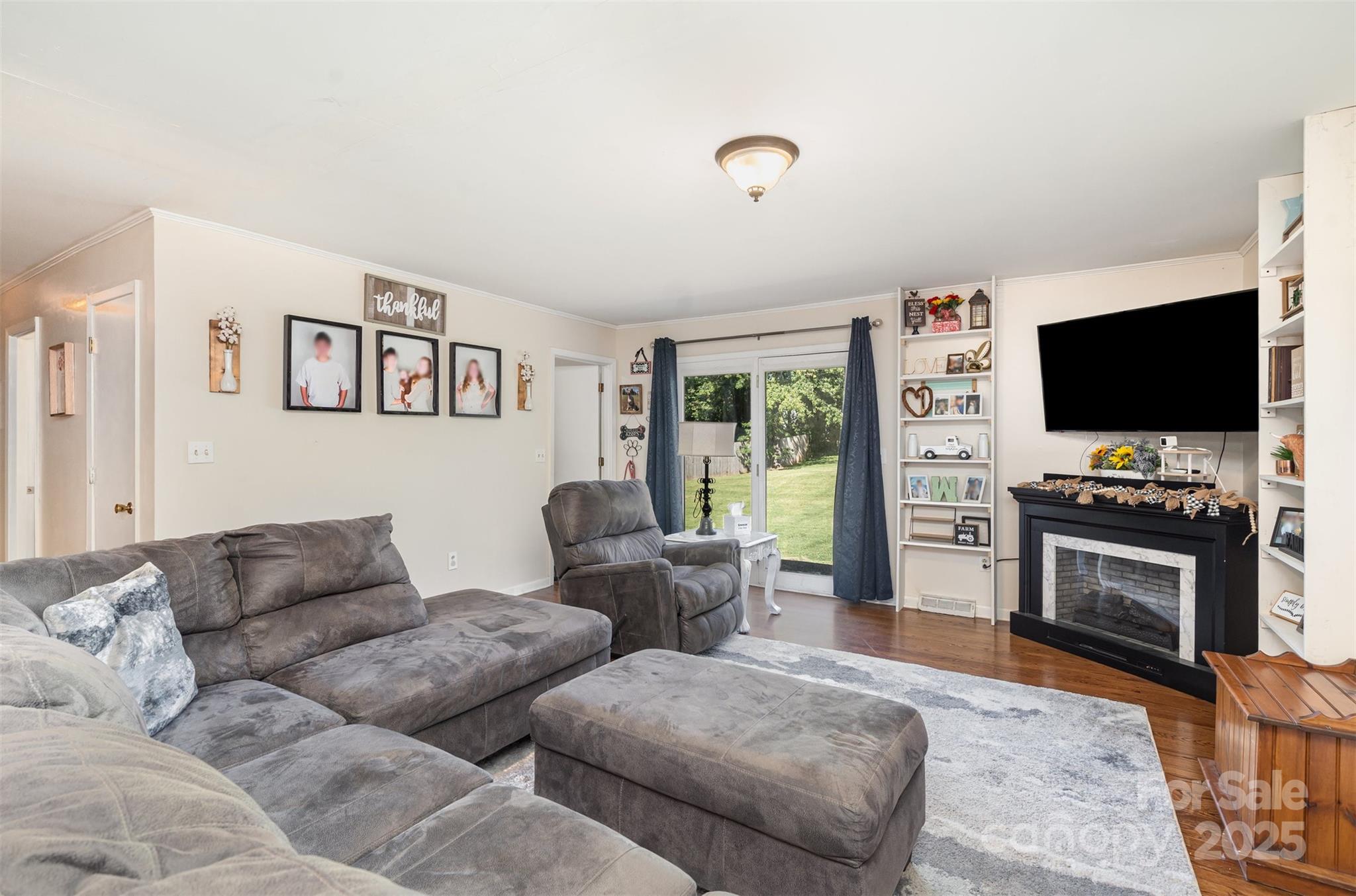 5609 Grace Chapel Road — Hickory