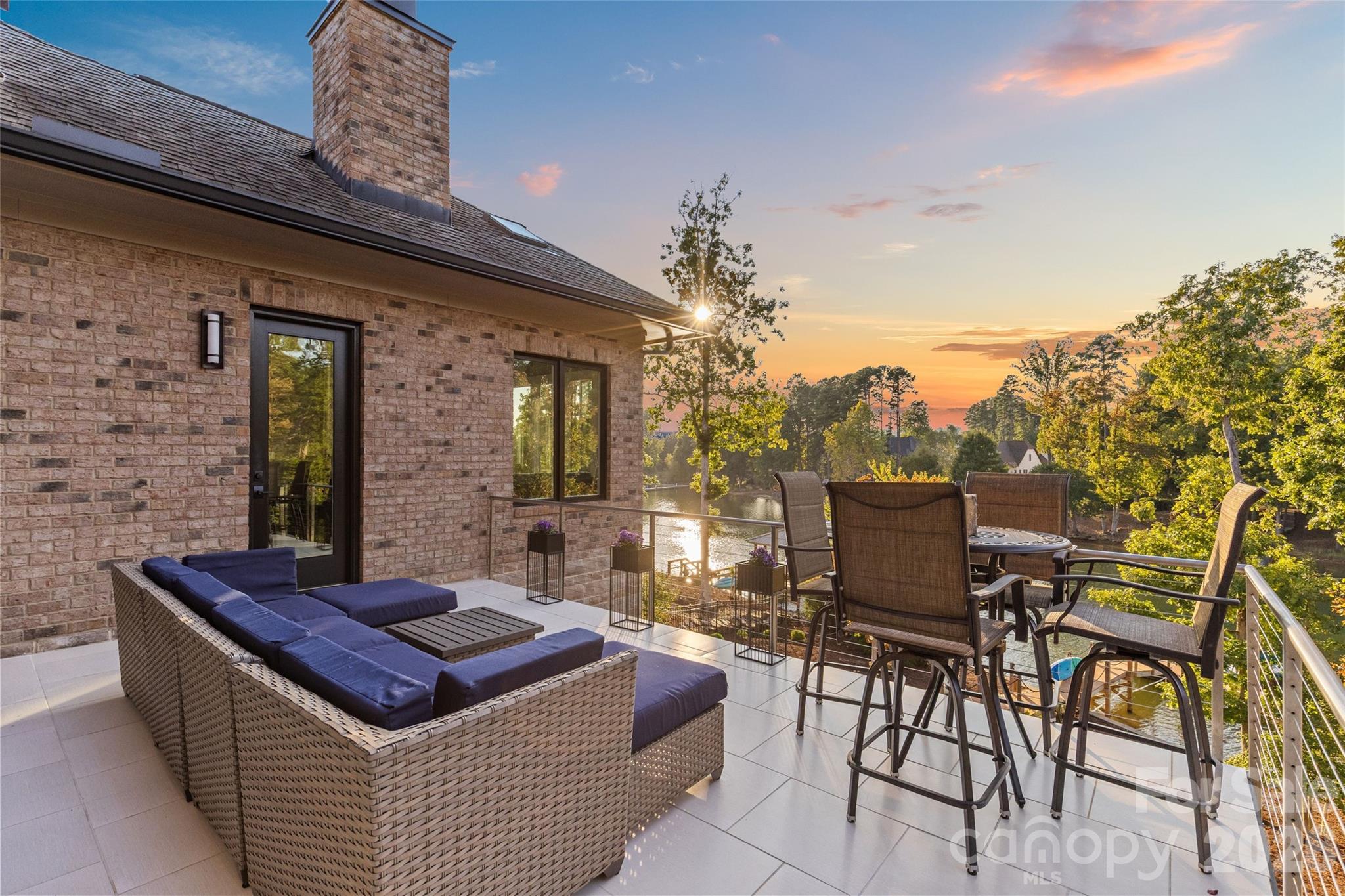 6032 Headlands Court — Belmont